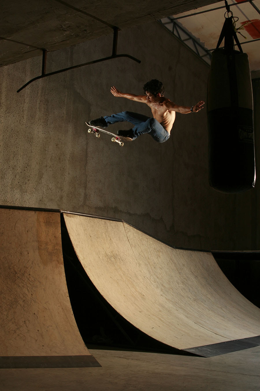 Canon EOS 30D + Tokina AT-X 280 AF Pro 28-80mm f/2.8 Aspherical sample photo. Nacho heredia - ollie fakie photography