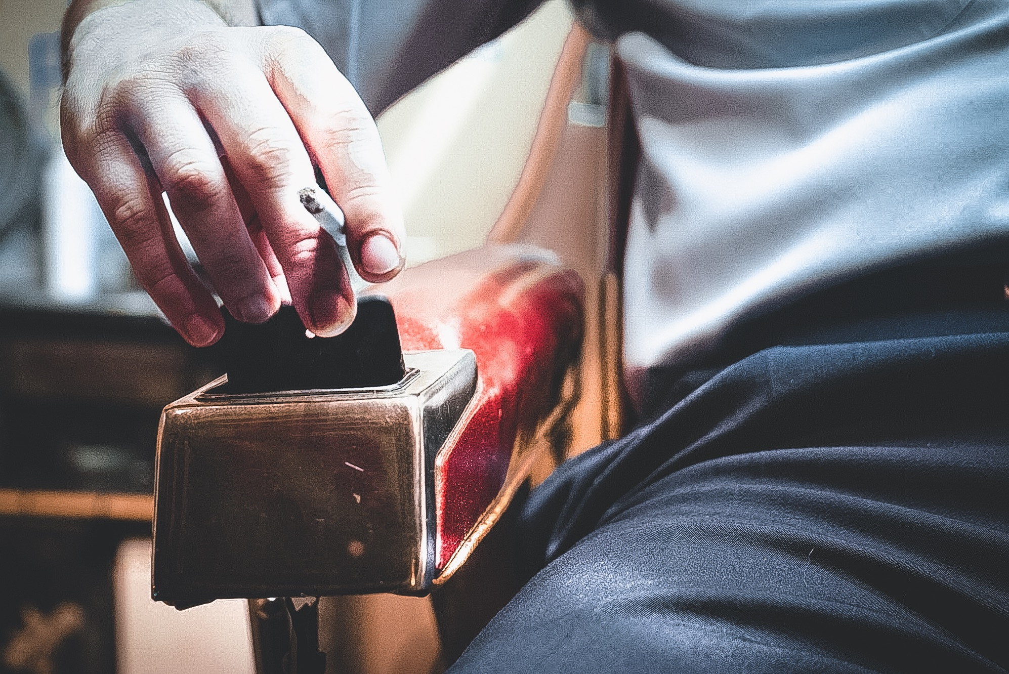 Sony a7S + Sony FE 28-70mm F3.5-5.6 OSS sample photo. Smoke break in a barber chair photography