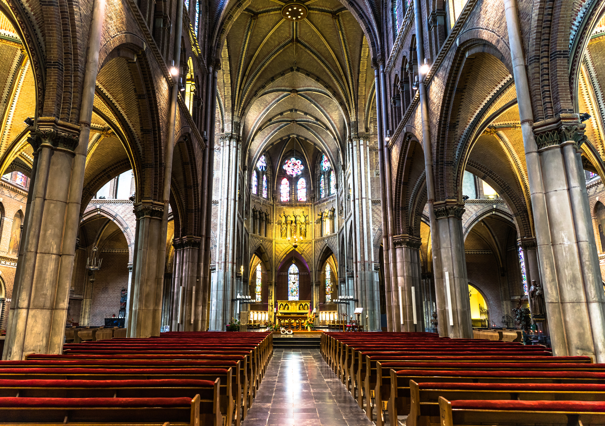 Sony a7 II + ZEISS Batis 25mm F2 sample photo. St. catharina church photography