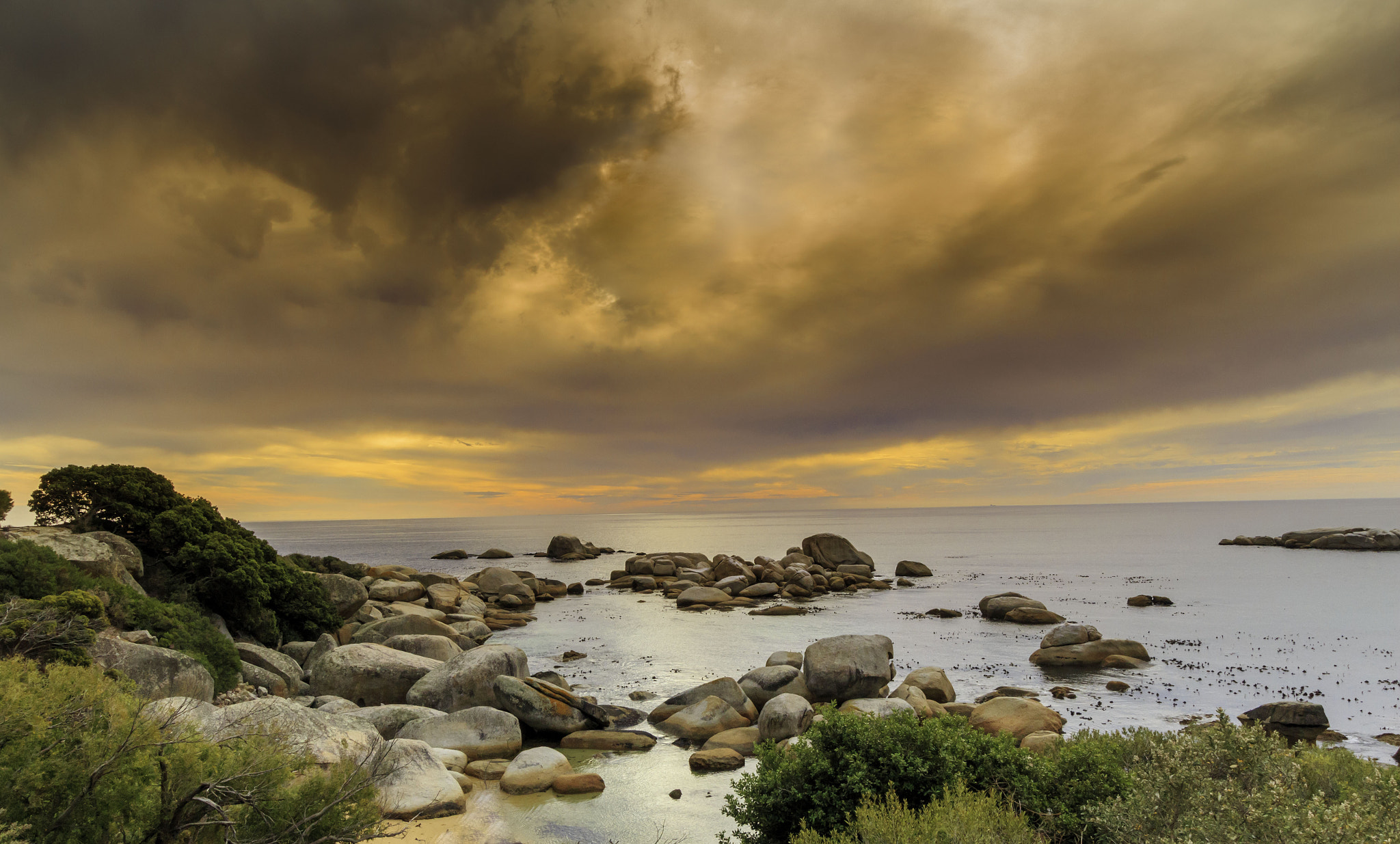 Canon EOS 650D (EOS Rebel T4i / EOS Kiss X6i) sample photo. Cape town skies photography