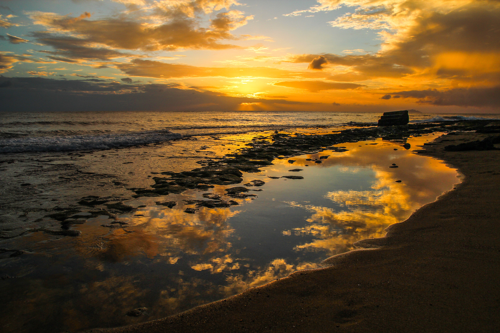 Tamron SP AF 17-50mm F2.8 XR Di II LD Aspherical (IF) sample photo. Puerto rico reflections photography