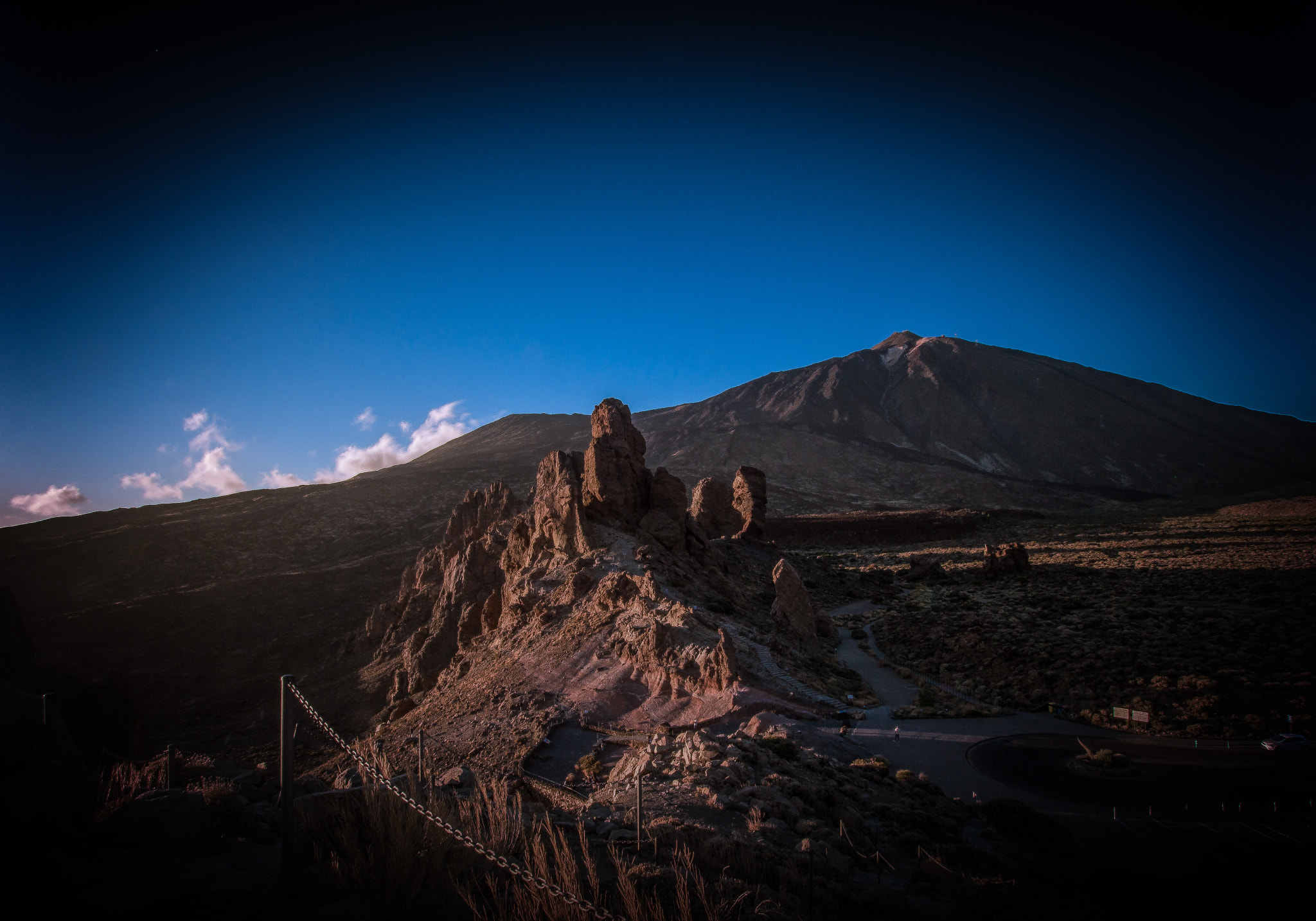 Sigma 10-20mm F3.5 EX DC HSM sample photo. Finger of god photography