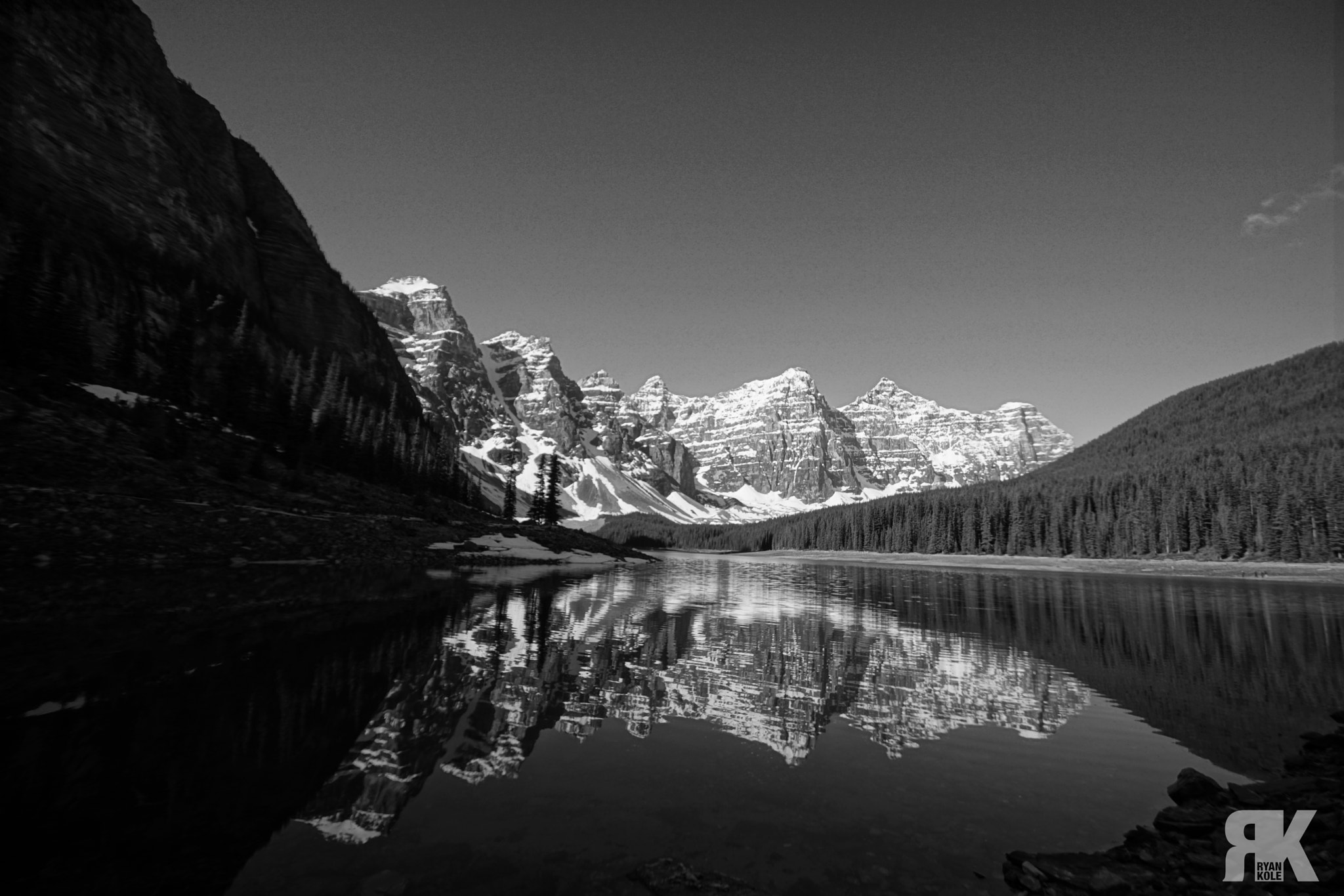 Sony ILCA-77M2 + DT 10-24mm F3.5-4.5 SAM sample photo. Moraine lake photography