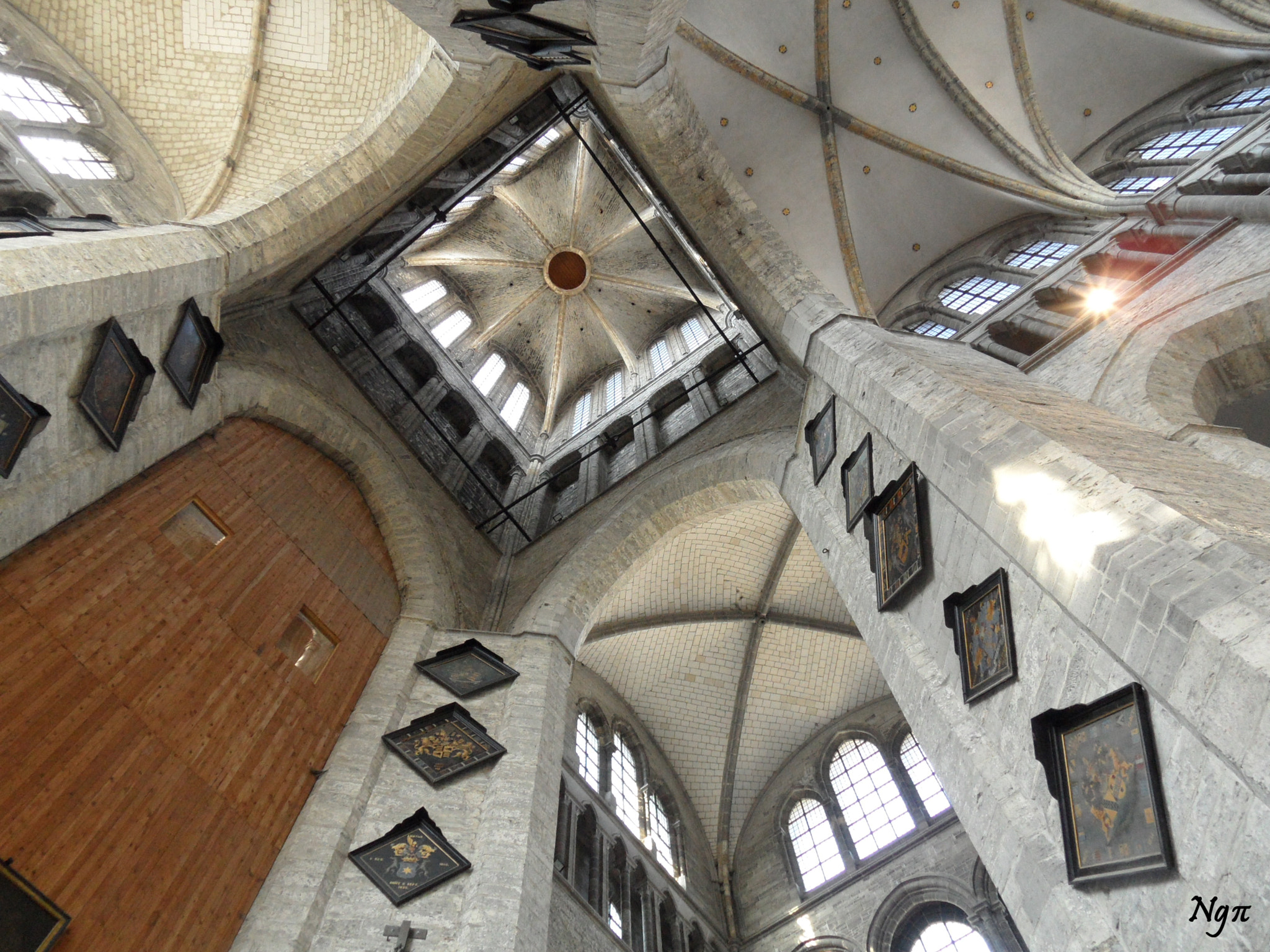 Samsung WB600 / VLUU WB600 /  WB610 sample photo. St. nicholas' church. ghent belgium photography