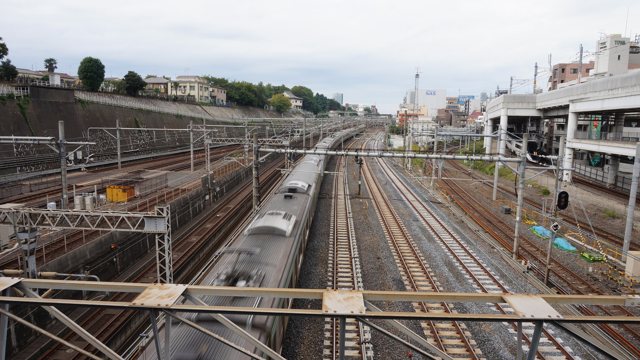 Sony E 16-50mm F3.5-5.6 PZ OSS sample photo. Wheretrainnext photography