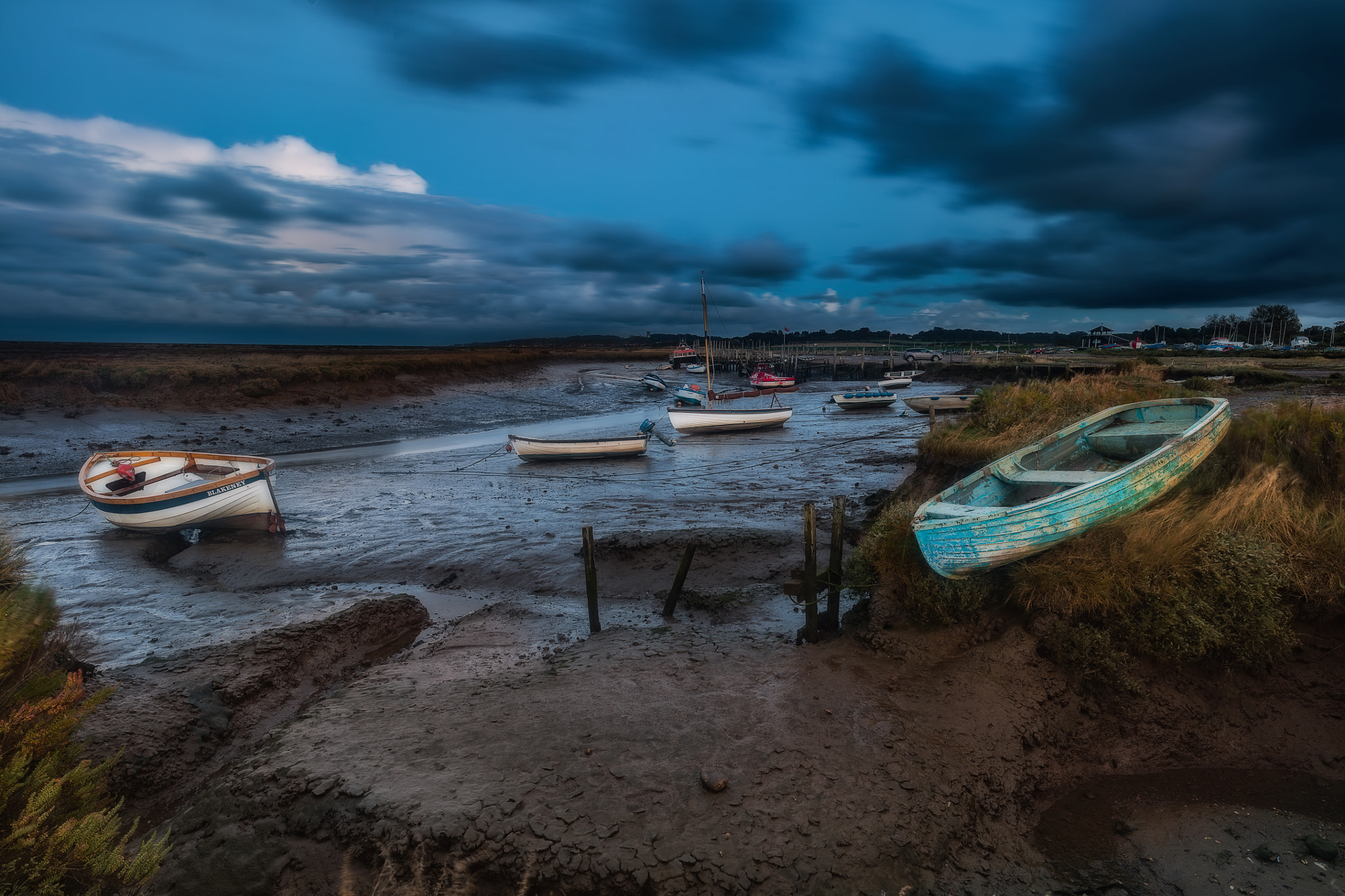 Canon EOS 5DS R + ZEISS Milvus 21mm F2.8 sample photo. Moody morston quay.... photography