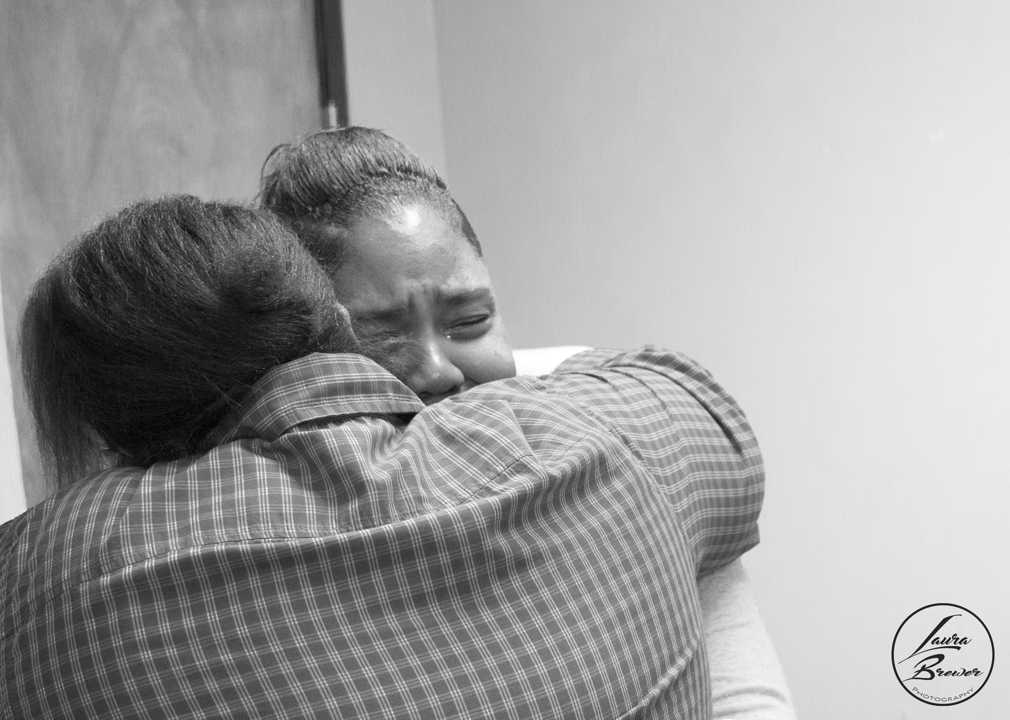 Canon EOS 1200D (EOS Rebel T5 / EOS Kiss X70 / EOS Hi) sample photo. Bride with mom 1 photography