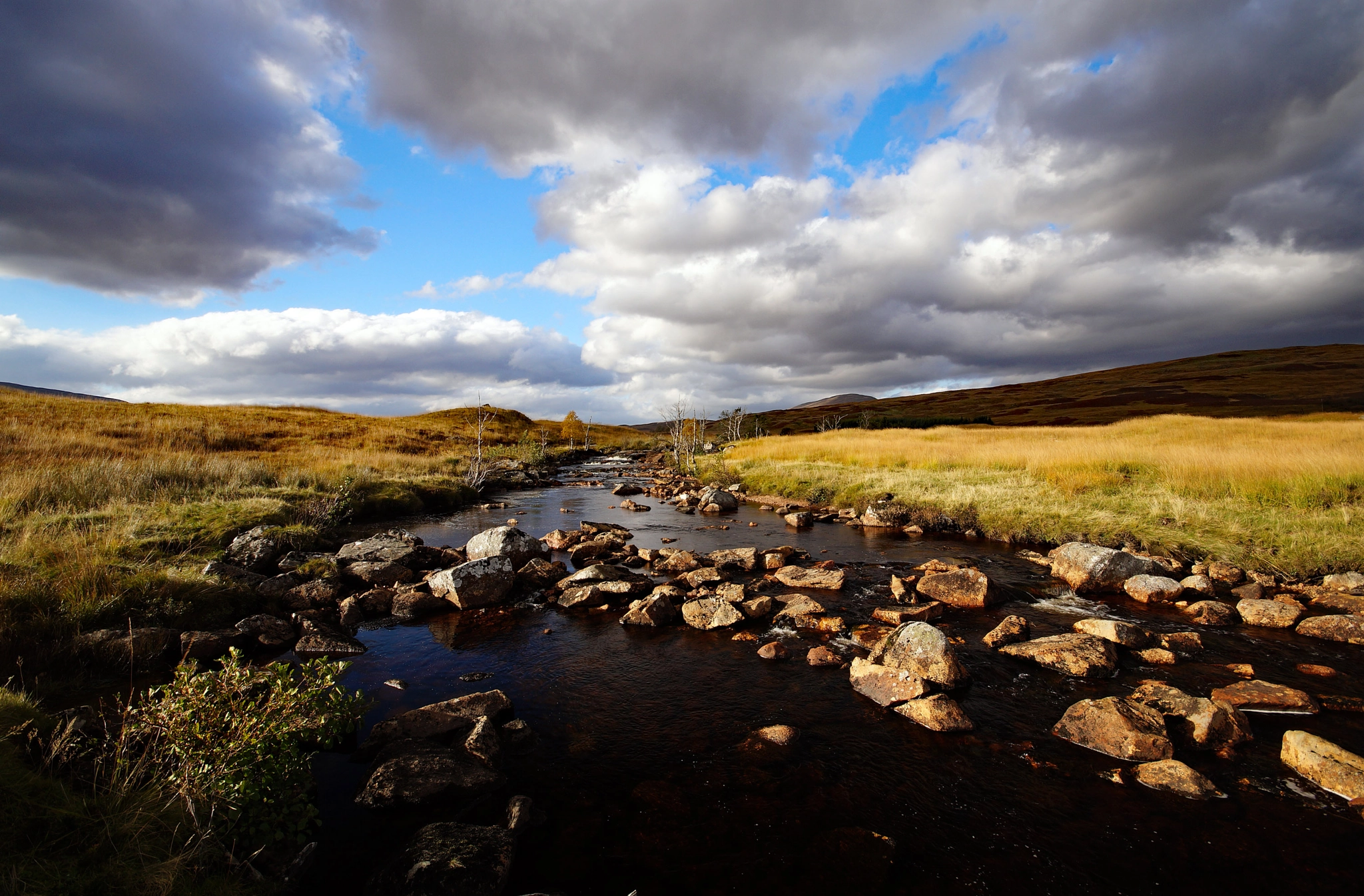 Sigma AF 10-20mm F4-5.6 EX DC sample photo. Allt eigheach, rannoch moor, scottish highlands photography