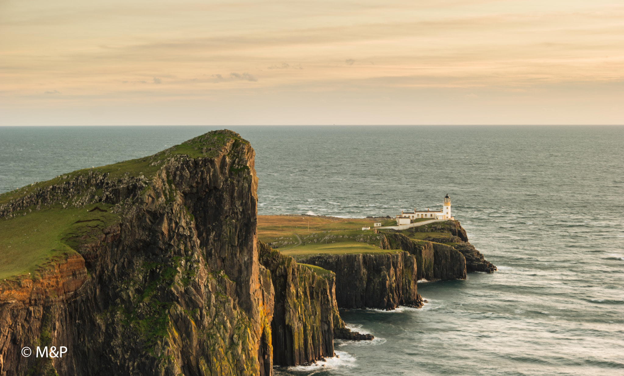 Samsung NX1 sample photo. Classic neist point photography