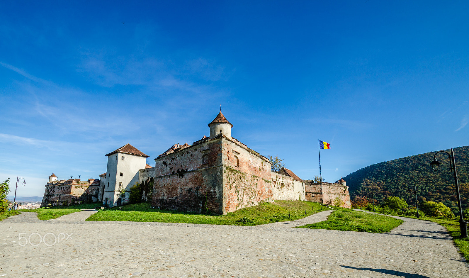 Nikon D7000 + Tamron SP AF 10-24mm F3.5-4.5 Di II LD Aspherical (IF) sample photo. The fortress of brasov photography