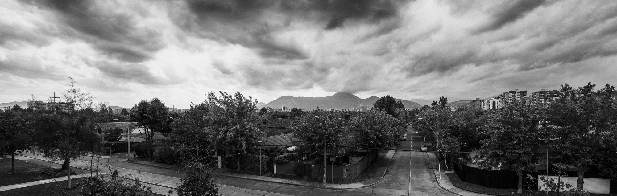Tamron SP AF 17-50mm F2.8 XR Di II LD Aspherical (IF) sample photo. Cerro manquehue al fondo photography