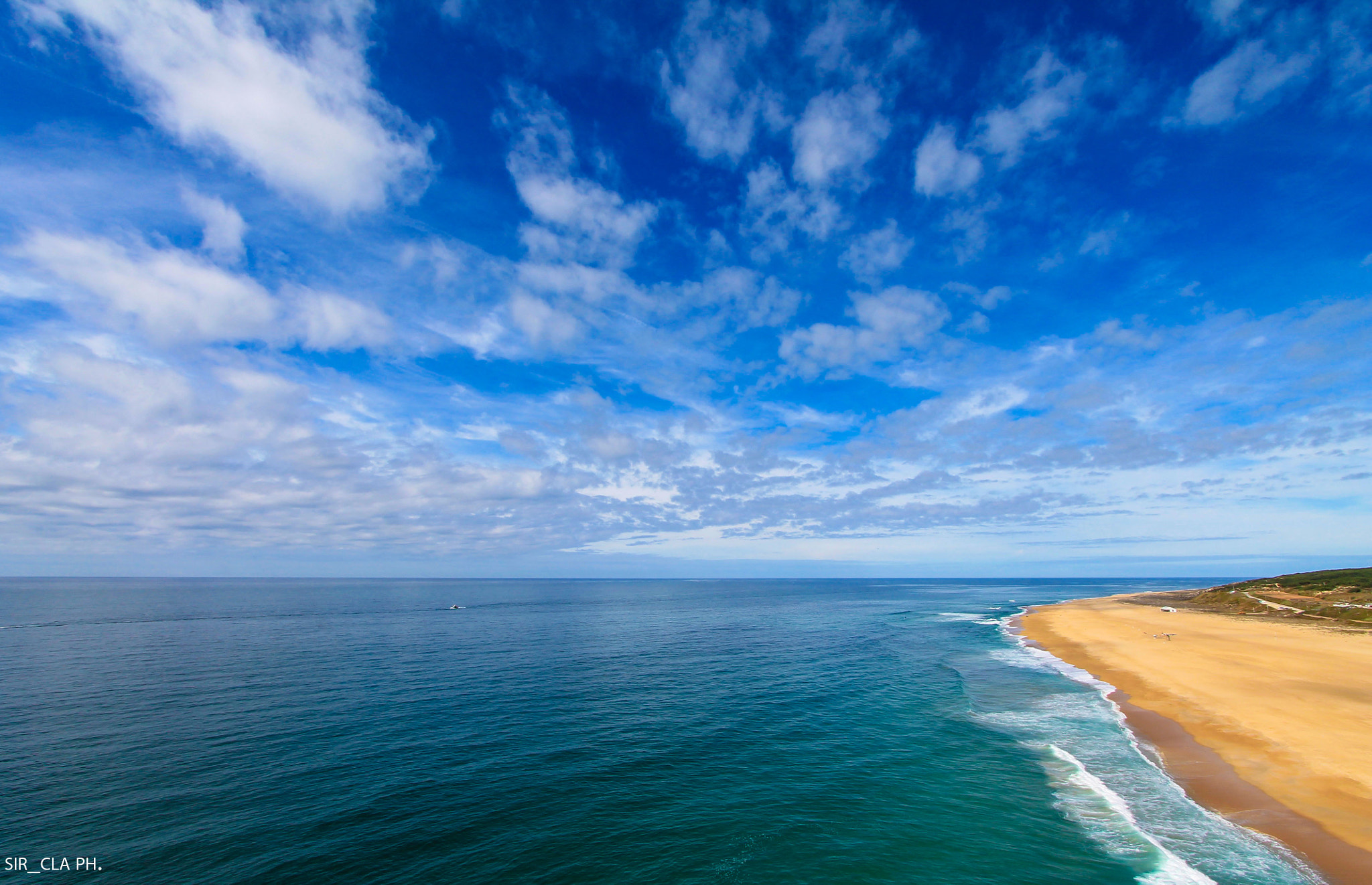Canon EF-S 10-22mm F3.5-4.5 USM sample photo. Nazarè landscape photography