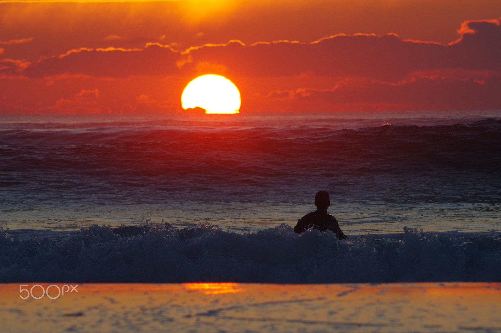 HD Pentax DA 55-300mm F4.0-5.8 ED WR sample photo. Ocktober surfing photography