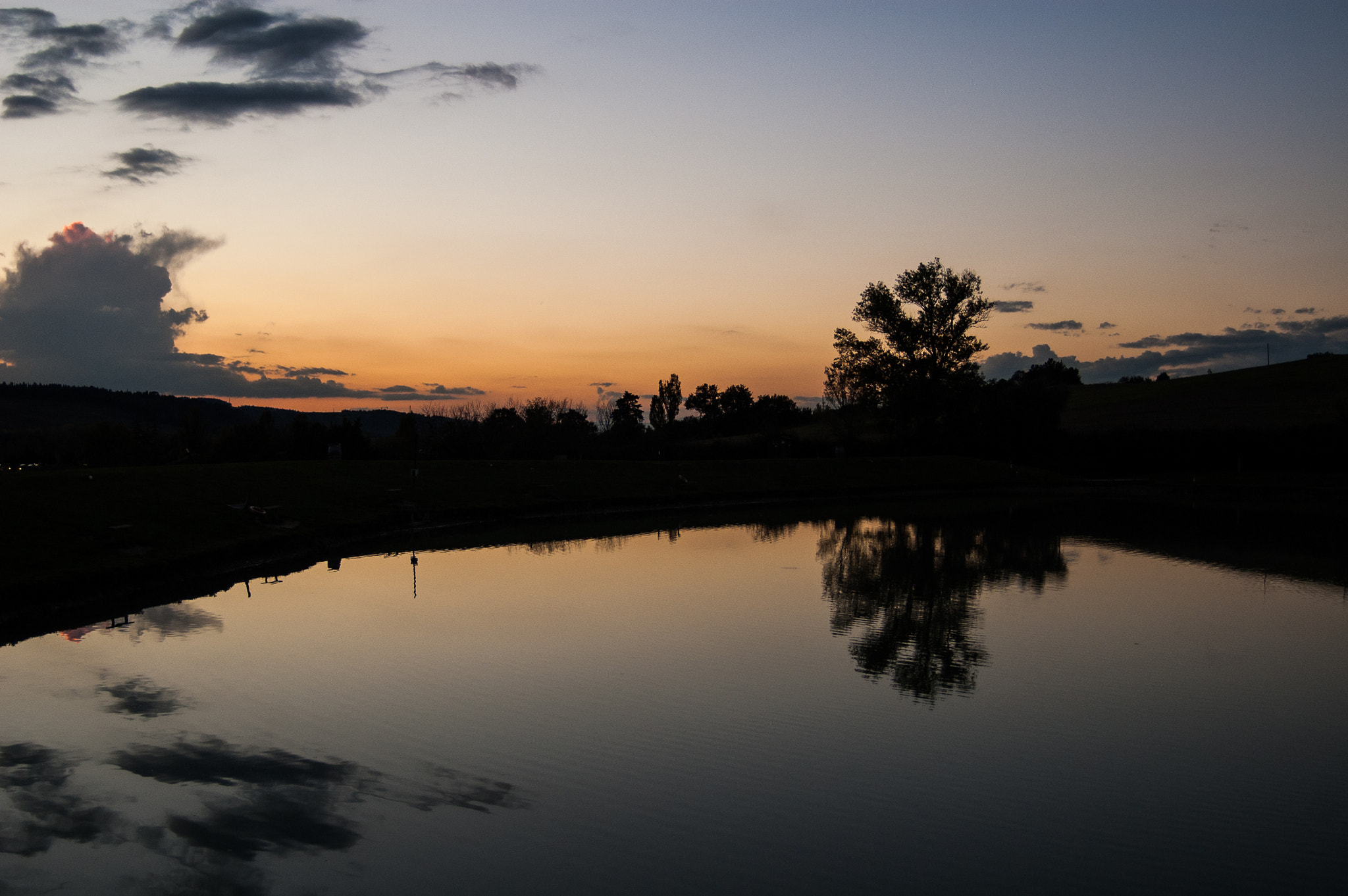 Nikon D50 sample photo. Magical dusk colors over the lake photography