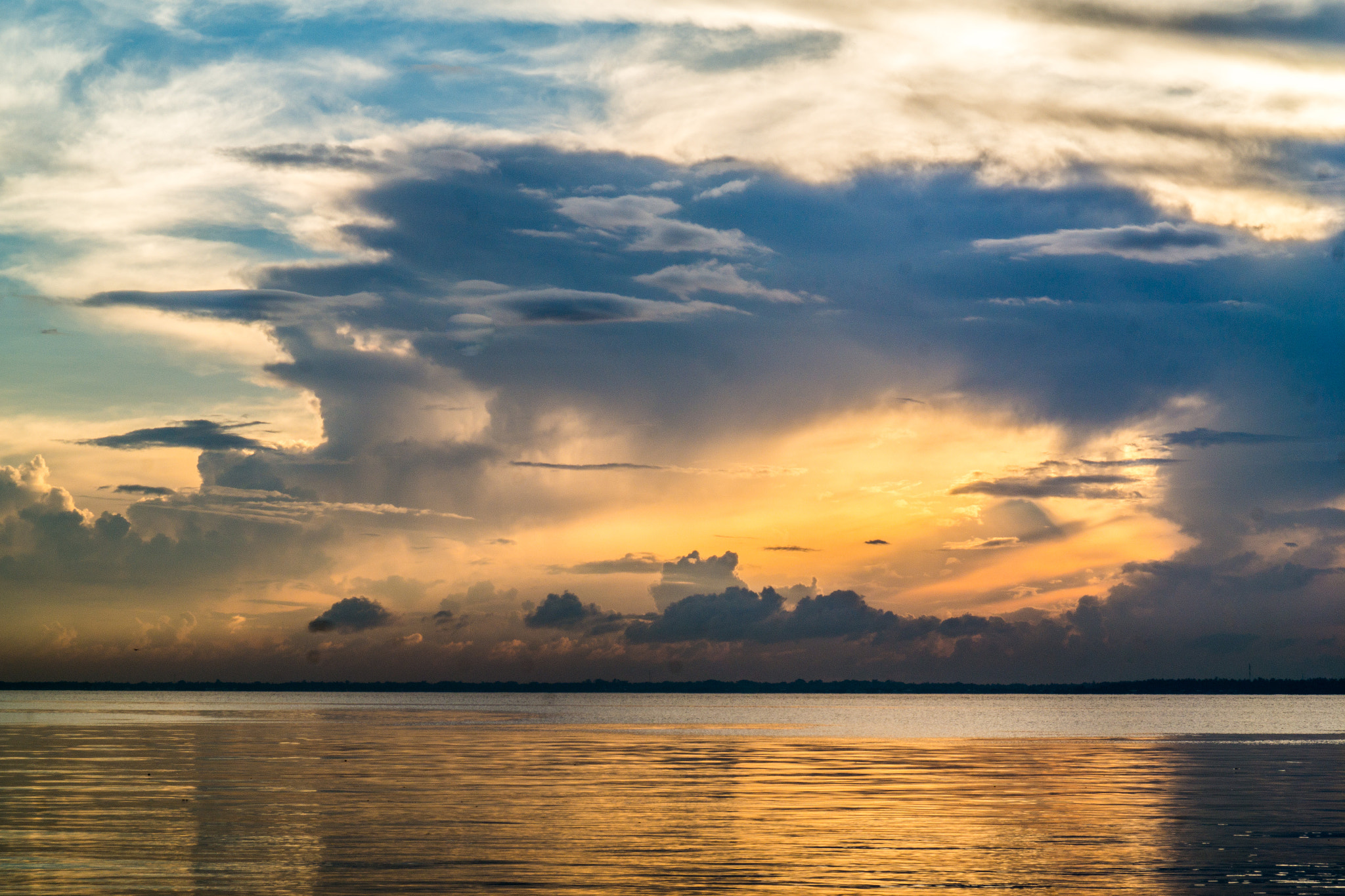 Samsung NX300M + Samsung NX 18-55mm F3.5-5.6 OIS sample photo. Mactan sunrise photography