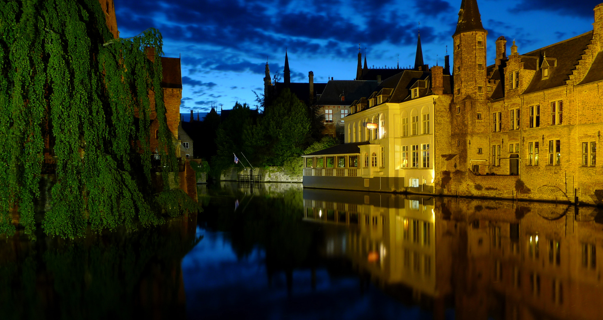 Leica D-LUX 4 sample photo. In bruges photography