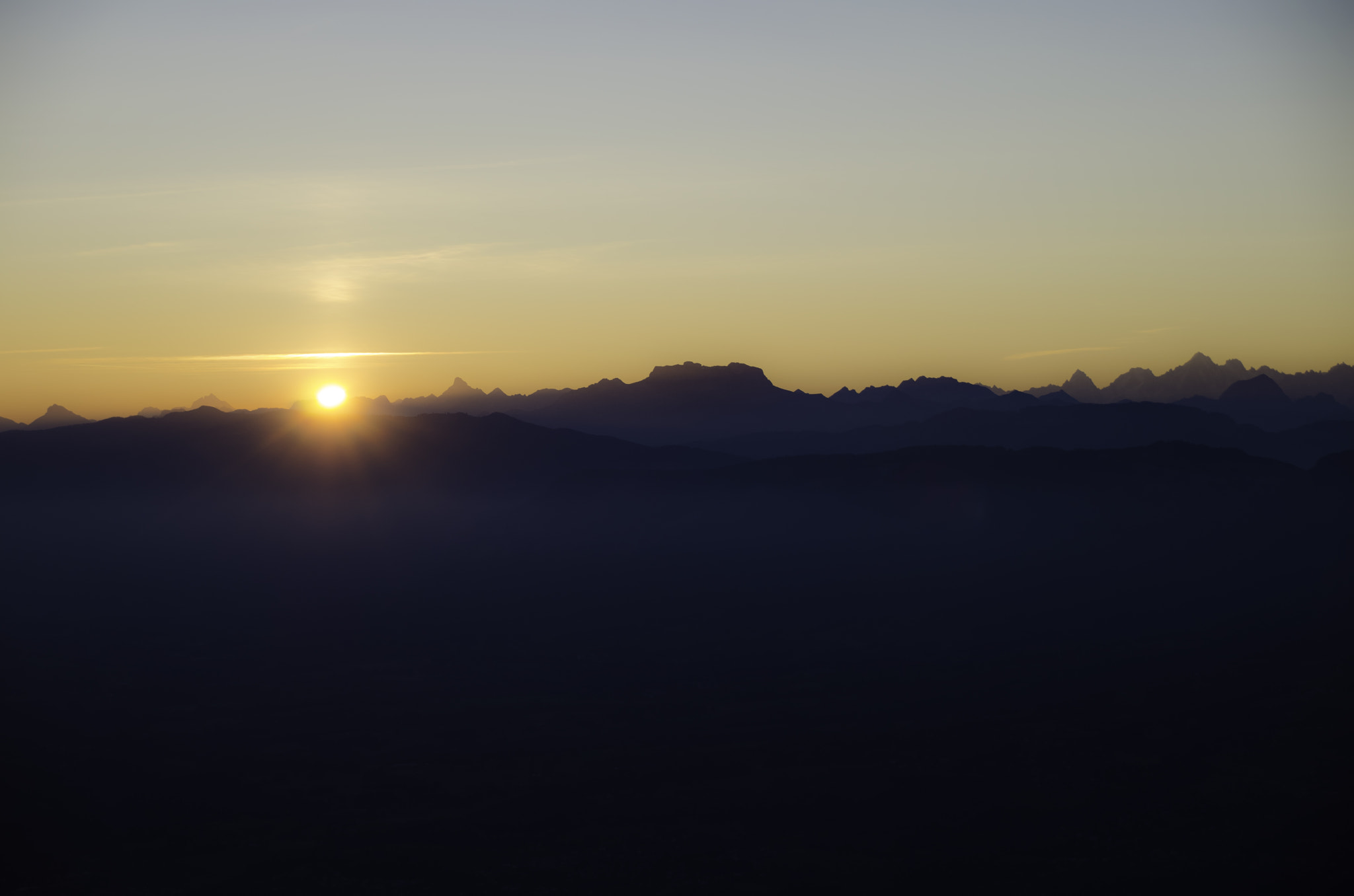 Sigma 28-300mm F3.5-6.3 DG Macro sample photo. Mont blanc at dawn photography
