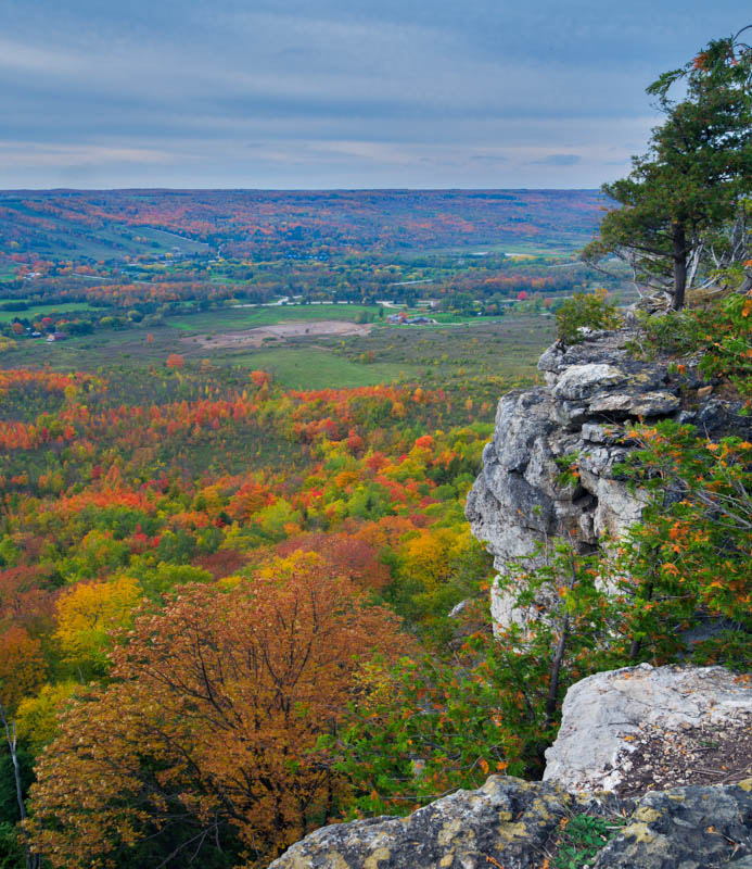 Sony a6000 + Tamron SP AF 17-50mm F2.8 XR Di II LD Aspherical (IF) sample photo. Old baldy viewpoint, ontario, canada photography