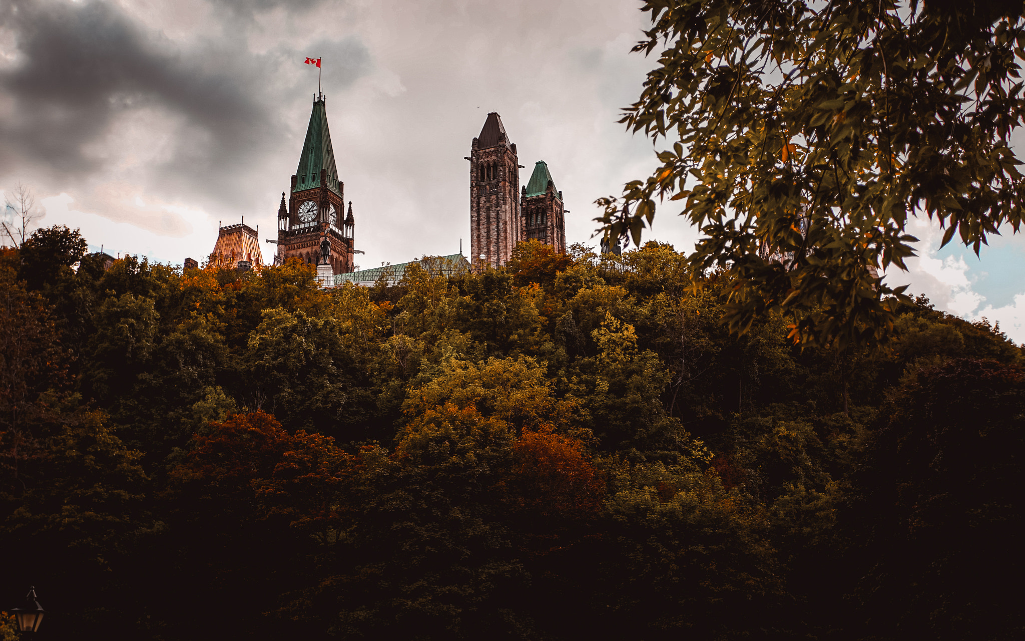 Sony a7 II sample photo. Ottawa - parliament building photography