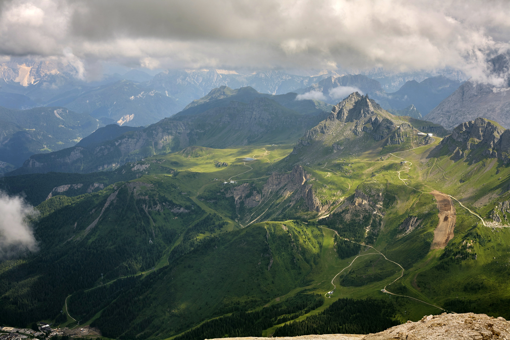 Canon EOS 5D + Canon EF 50mm f/1.8 sample photo. View from boe peak photography