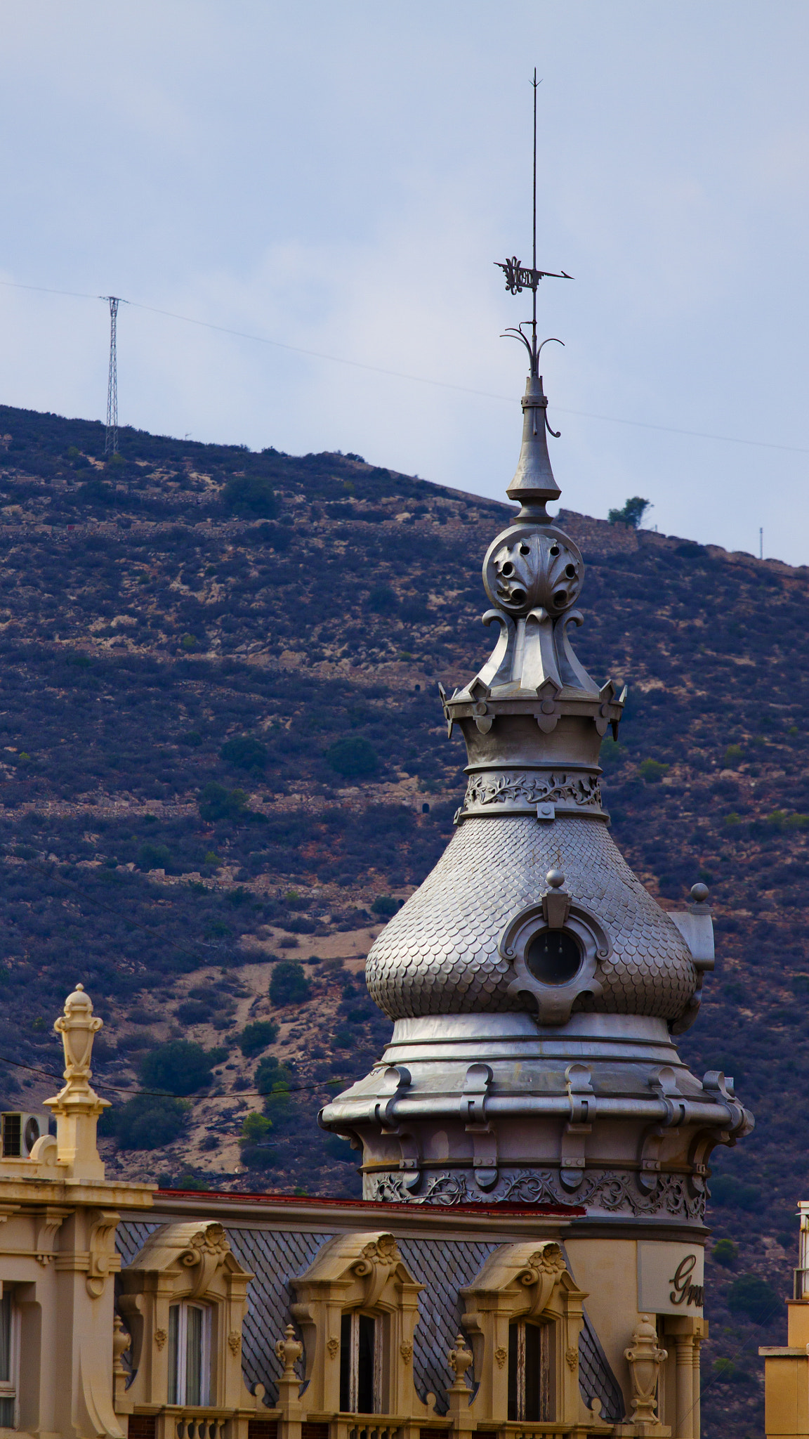 Canon EOS 50D + Canon EF 70-200mm F4L IS USM sample photo. Cúpula del gran hotel. cartagena photography