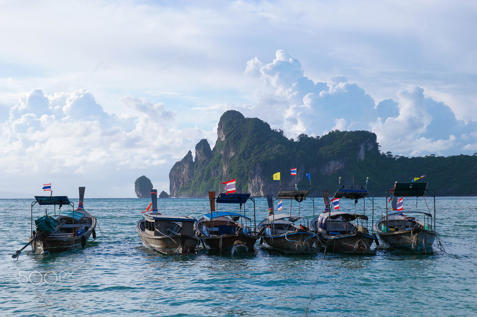Saumsun NX 16-50mm F2-2.8 S ED OIS sample photo. Phi phi islands of thailand photography