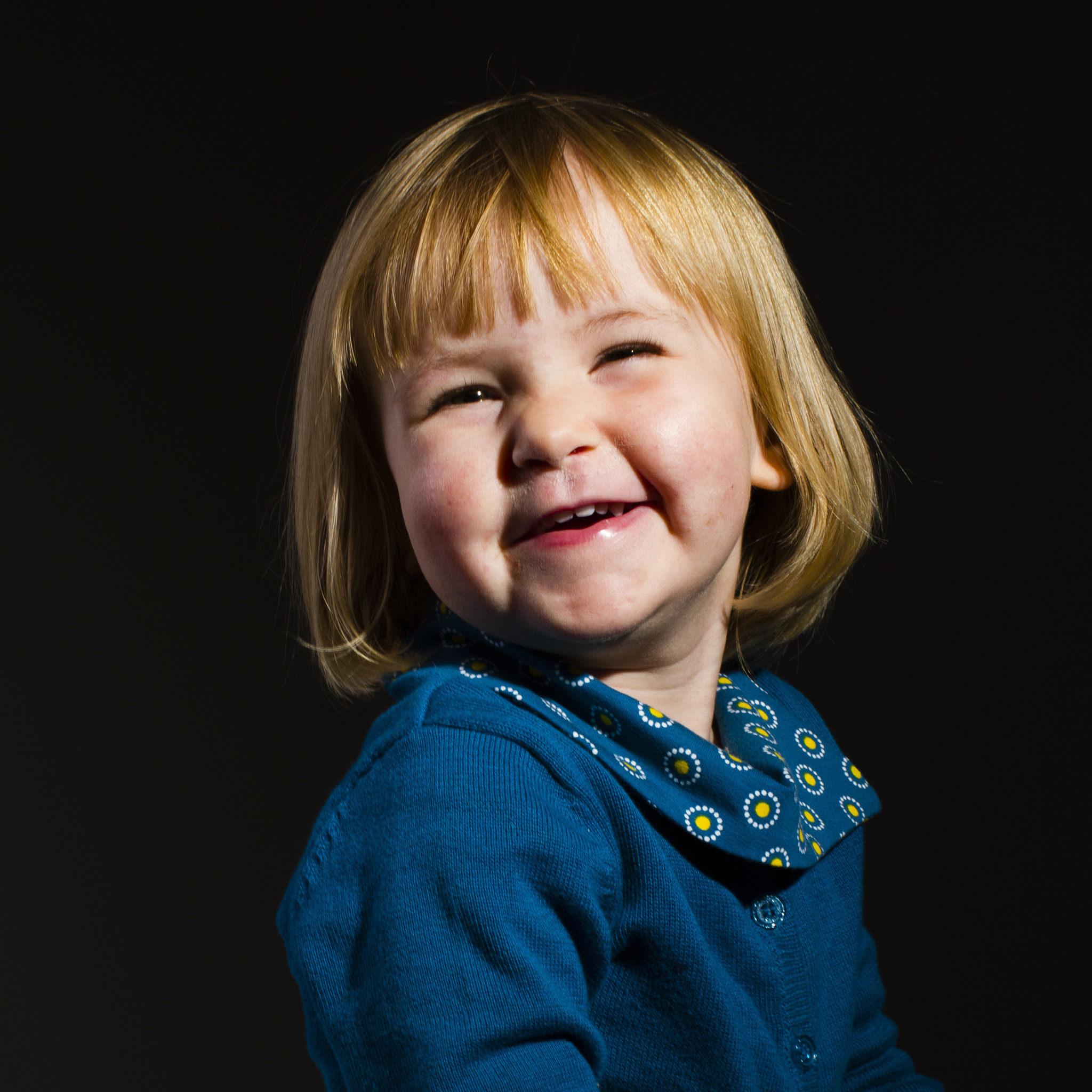 Canon EOS 7D + Canon EF 50mm F1.2L USM sample photo. Amelie smiles photography