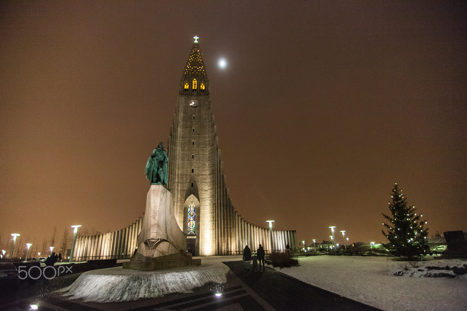 Canon EF 20-35mm f/2.8L sample photo. Night in reykjavík photography