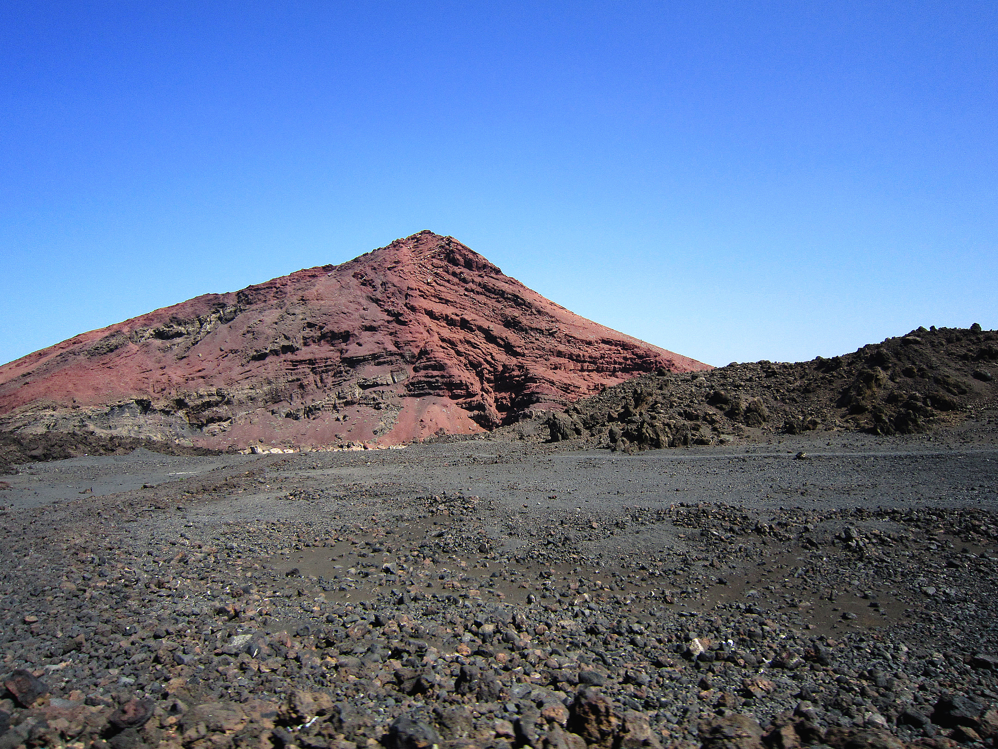 Canon PowerShot SD3500 IS (IXUS 210 / IXY 10S) sample photo. Timanfaya 2 photography