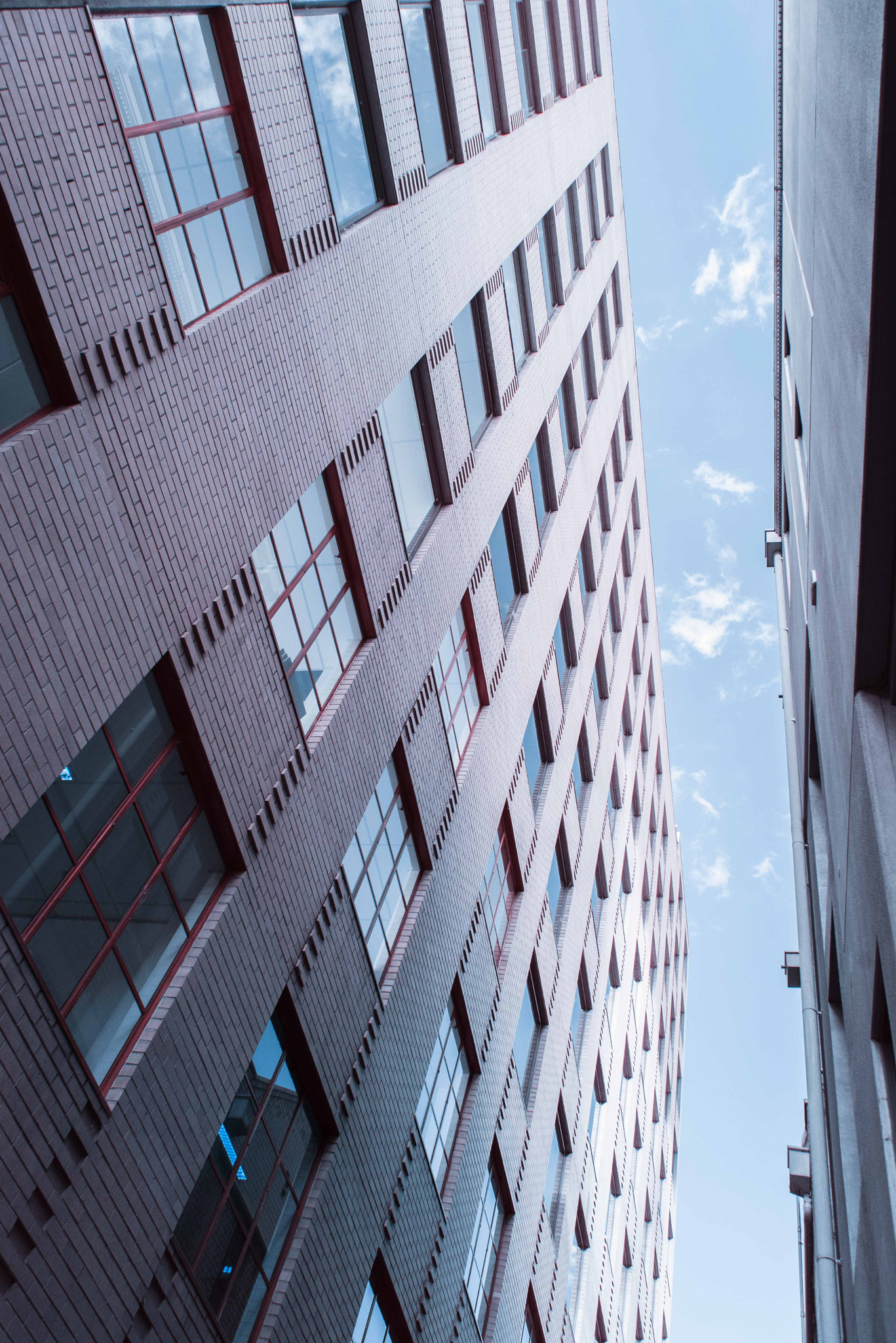 Nikon D610 + Nikon AF Nikkor 28mm F2.8D sample photo. Sky roads photography