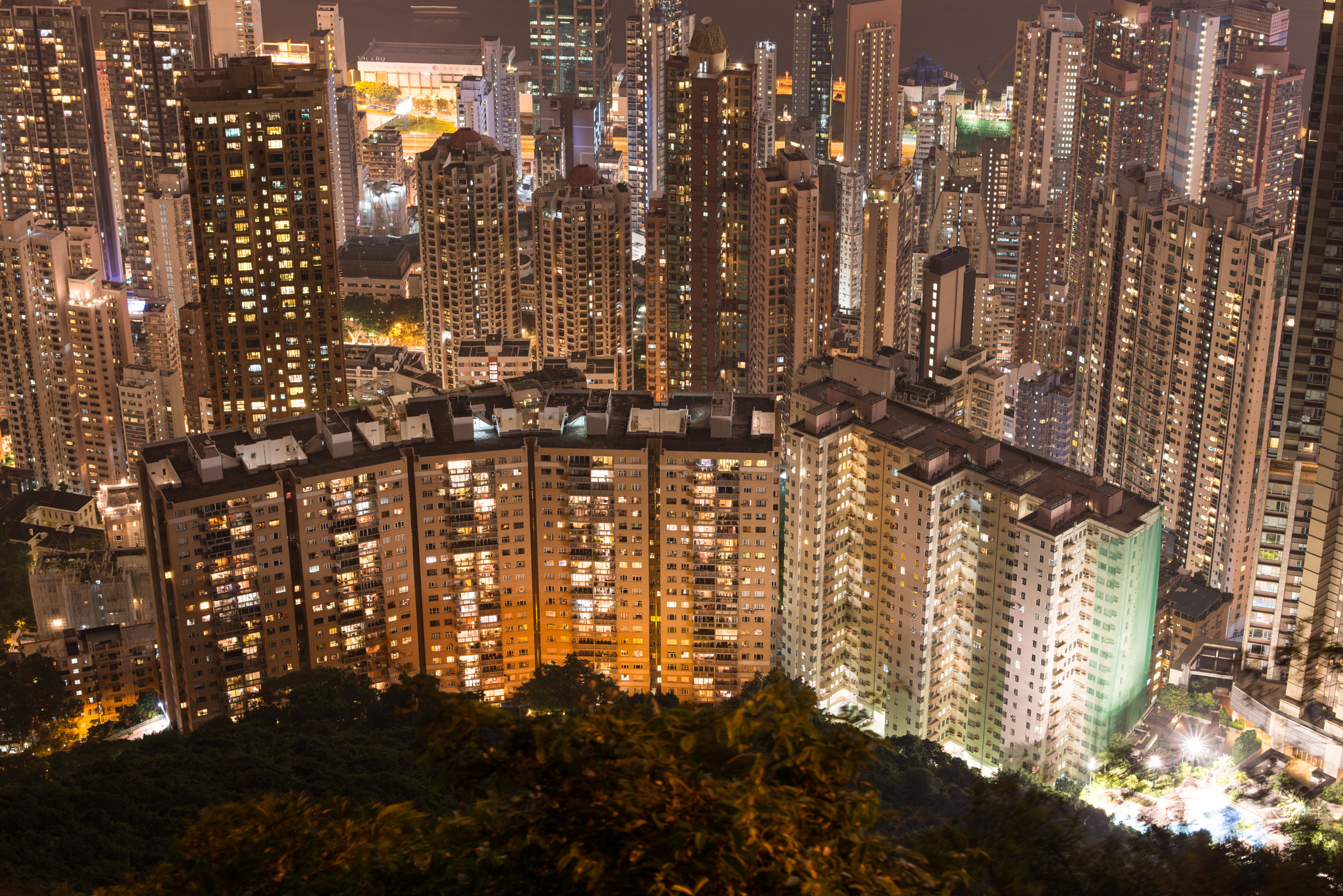 Nikon D800 + Nikon AF-S Nikkor 58mm F1.4G sample photo. Victoria  peak, hong kong photography