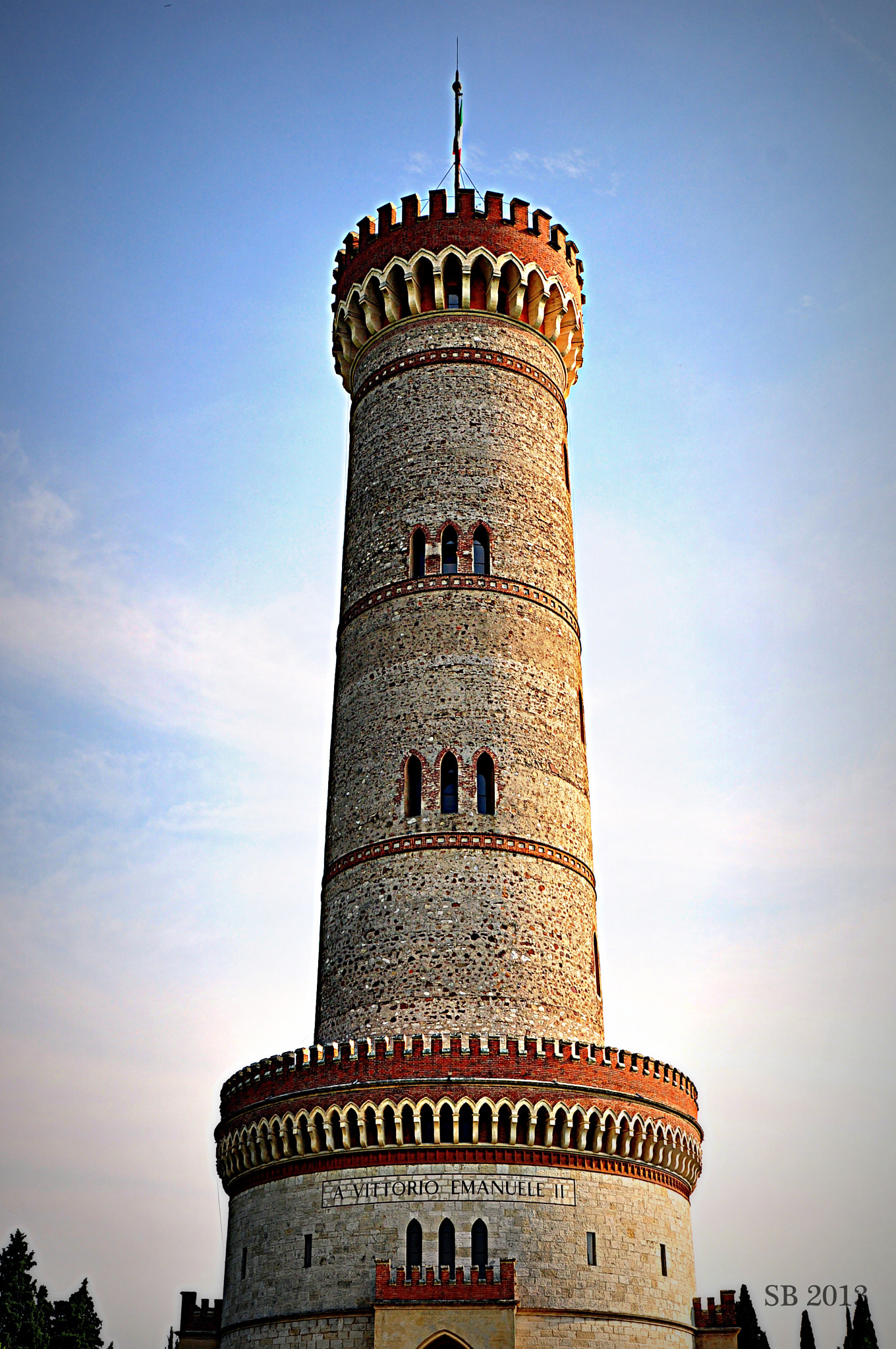 Nikon D90 + AF Zoom-Nikkor 28-100mm f/3.5-5.6G sample photo. San martino monumental tower ii photography