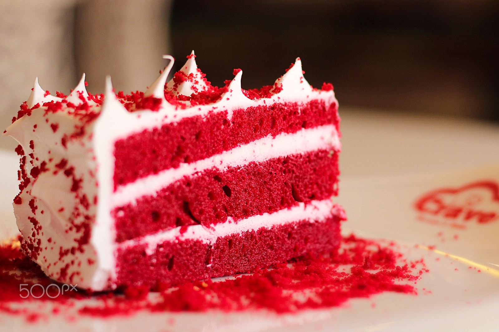 Canon EOS 1300D (EOS Rebel T6 / EOS Kiss X80) + Canon EF 50mm F1.8 II sample photo. Red velvet - aroundmangalore.com photography