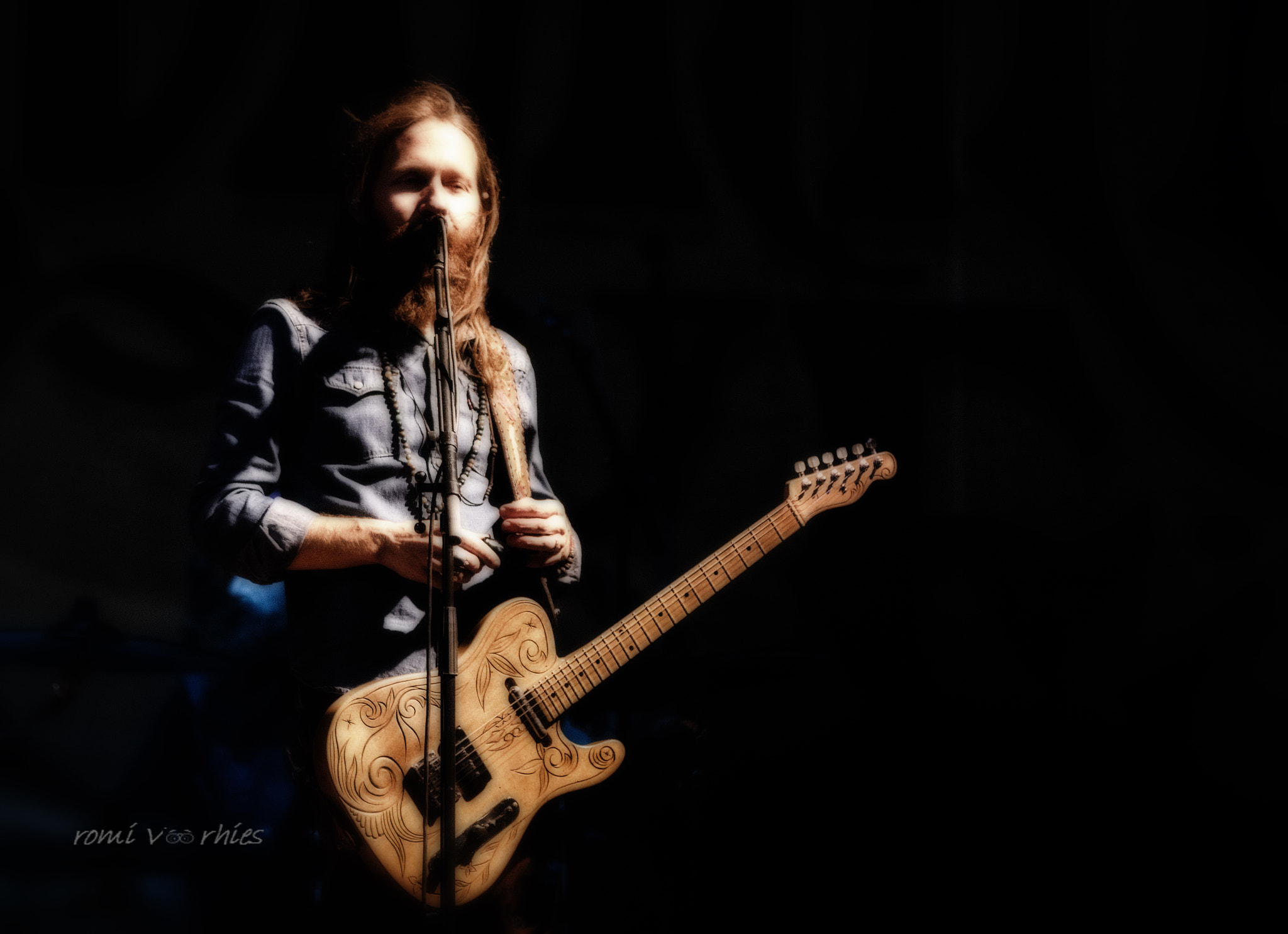 Canon EOS 750D (EOS Rebel T6i / EOS Kiss X8i) sample photo. Blackberry smoke's charlie starr photography