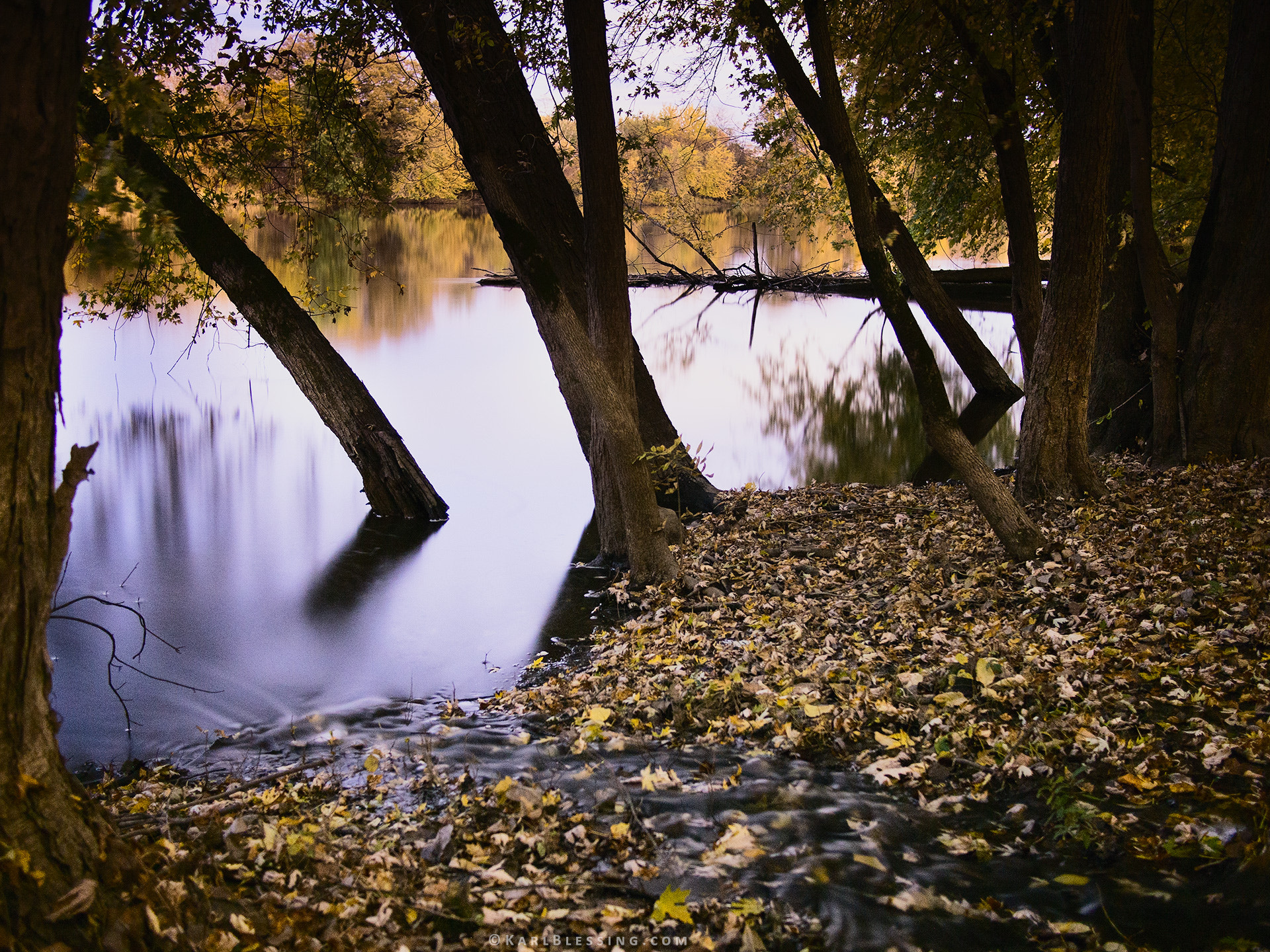 Olympus OM-D E-M5 + Panasonic Lumix G 20mm F1.7 ASPH sample photo. Flooding into the river photography