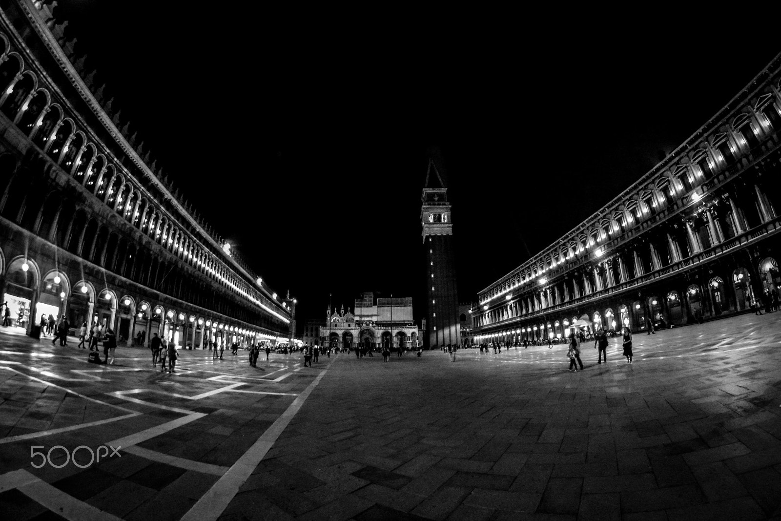 Samyang 8mm F3.5 Aspherical IF MC Fisheye sample photo. Venice at night photography