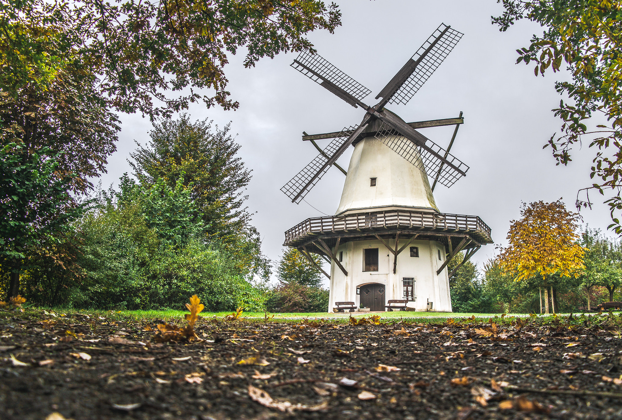 Samsung NX300M + Samsung NX 18-55mm F3.5-5.6 OIS sample photo. Windmill photography