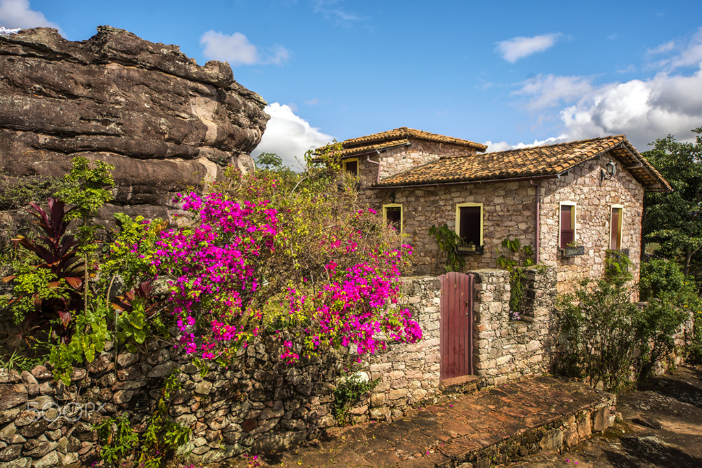 Sigma 8-16mm F4.5-5.6 DC HSM sample photo. Casa de pedra -igatu -chapada diamantina -bahia photography