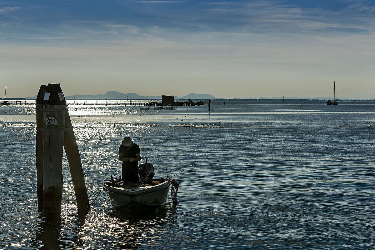Sony a99 II + Sony Vario-Sonnar T* 24-70mm F2.8 ZA SSM II sample photo. The fisherman of venice photography