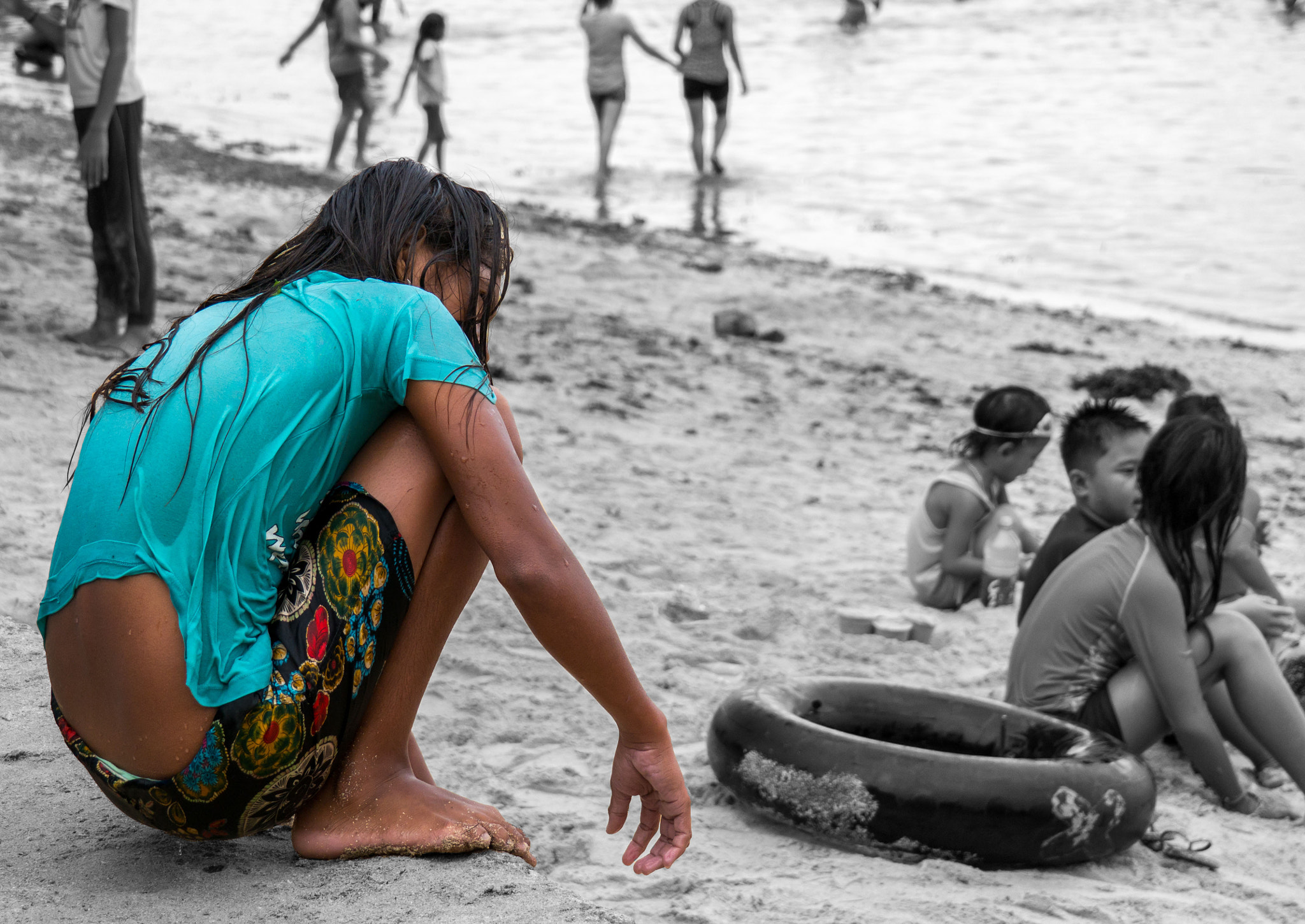 Samsung NX300M + Samsung NX 18-55mm F3.5-5.6 OIS sample photo. Filipina at the beach photography