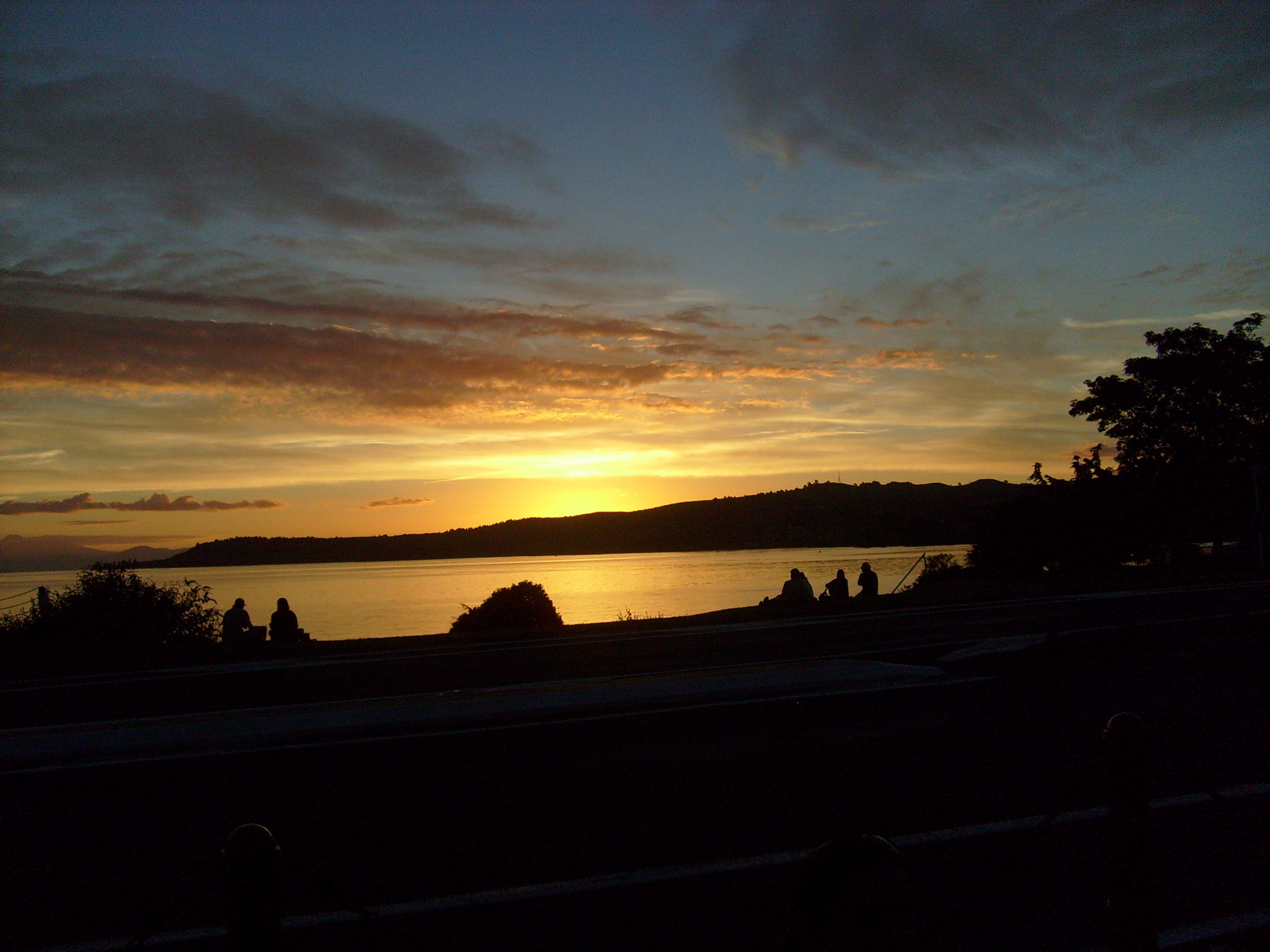 Samsung D70 / D75 / S730 / S750 sample photo. Sunset photography
