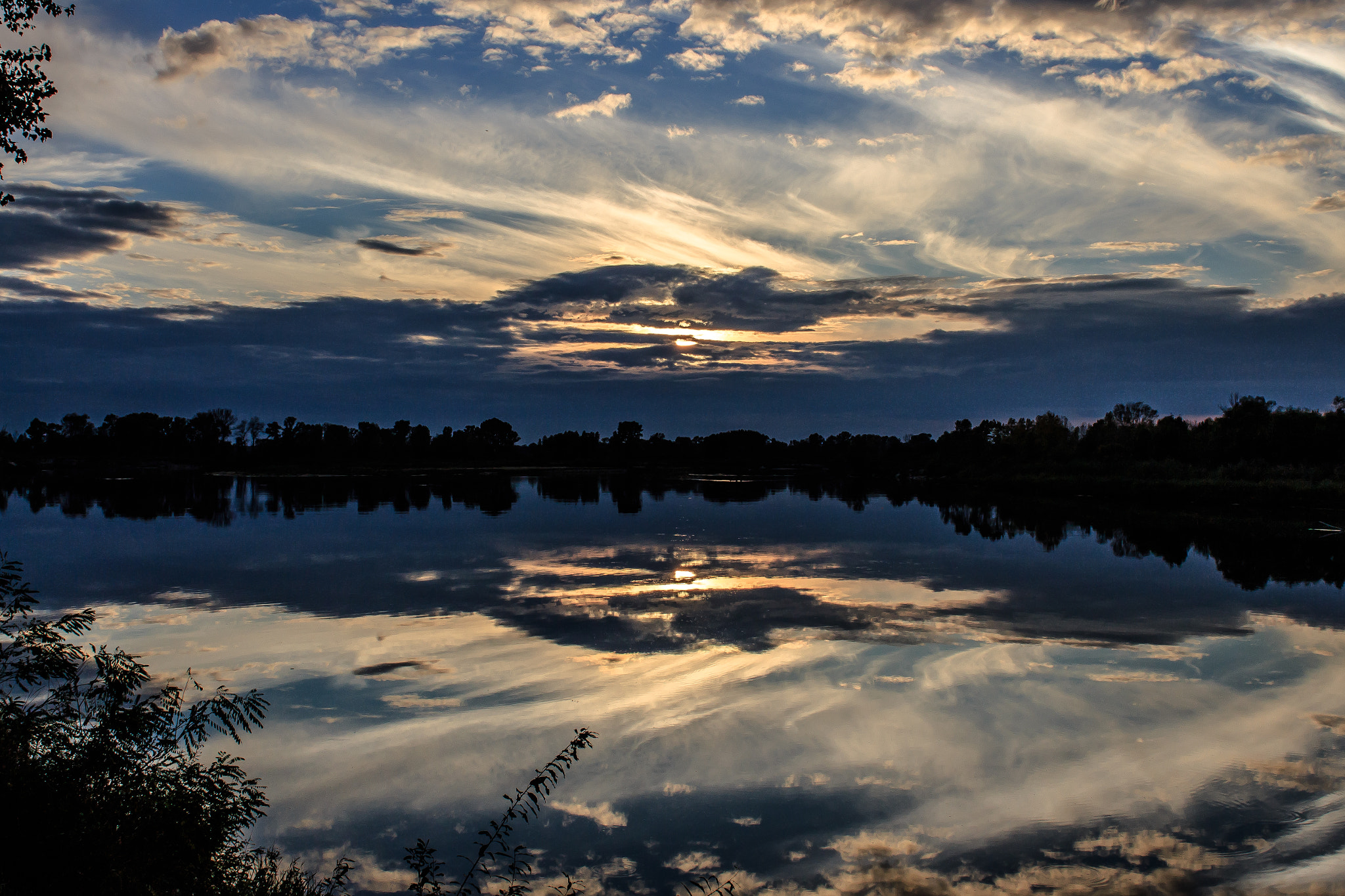 Canon EF 24mm F2.8 IS USM sample photo. ---- photography