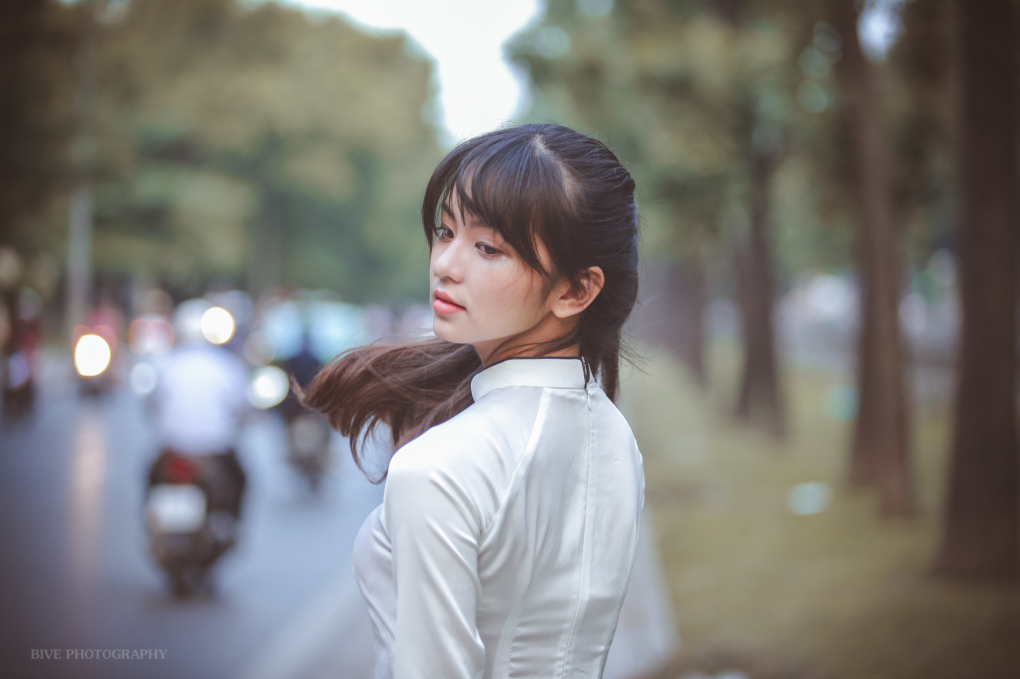 Canon EF 80-200mm f/2.8L sample photo. Ao dai photography