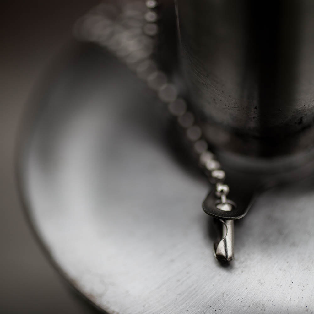 Canon EF 50mm F2.5 Macro sample photo. Curves of steel photography