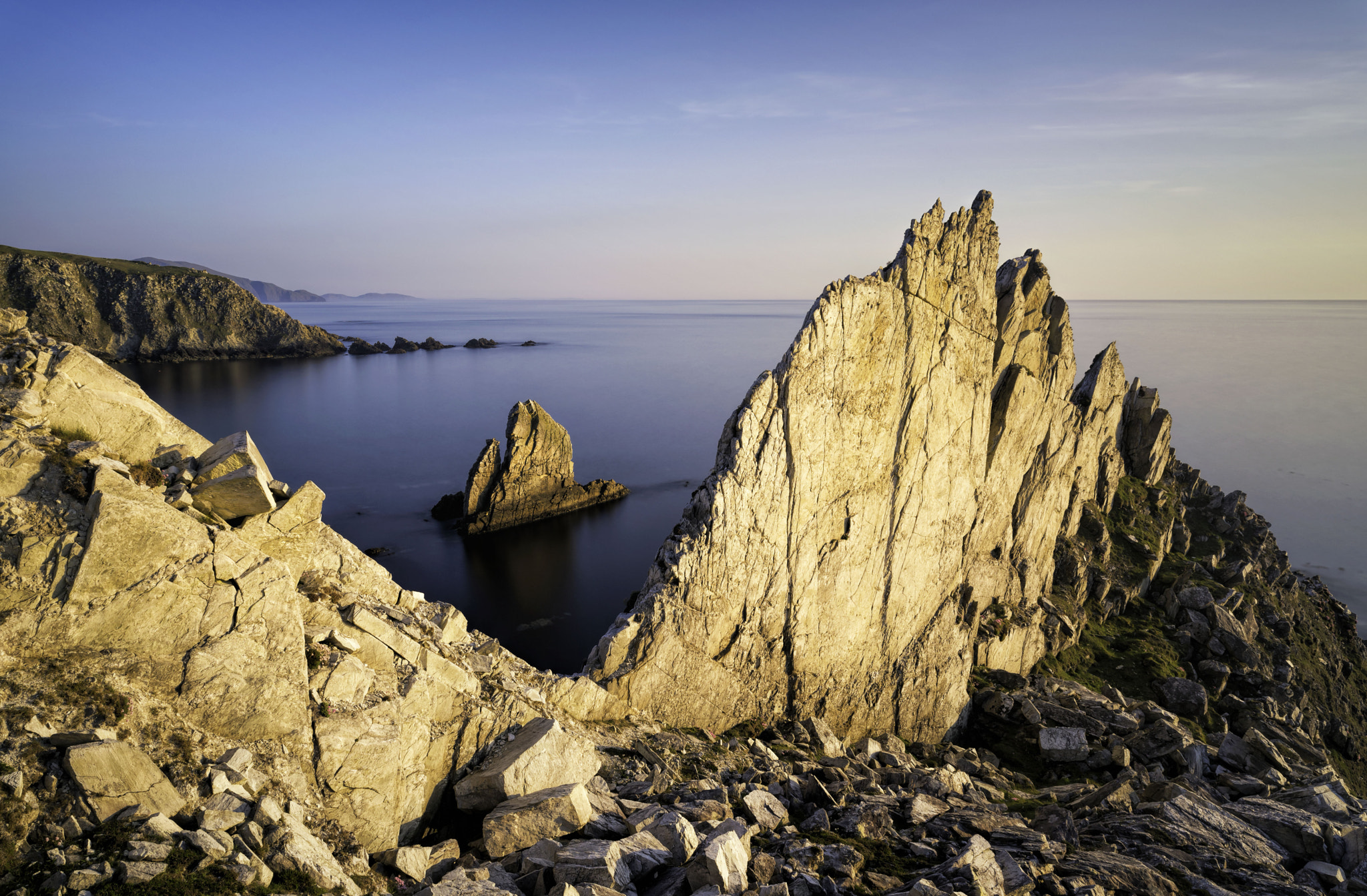 Nikon D750 + Nikon AF-S Nikkor 200-400mm F4G ED-IF VR sample photo. White cliffs.jpg photography