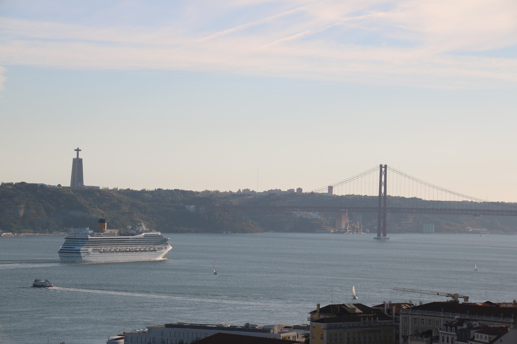 Sigma 18-250mm F3.5-6.3 DC OS HSM sample photo. Cruise liner photography
