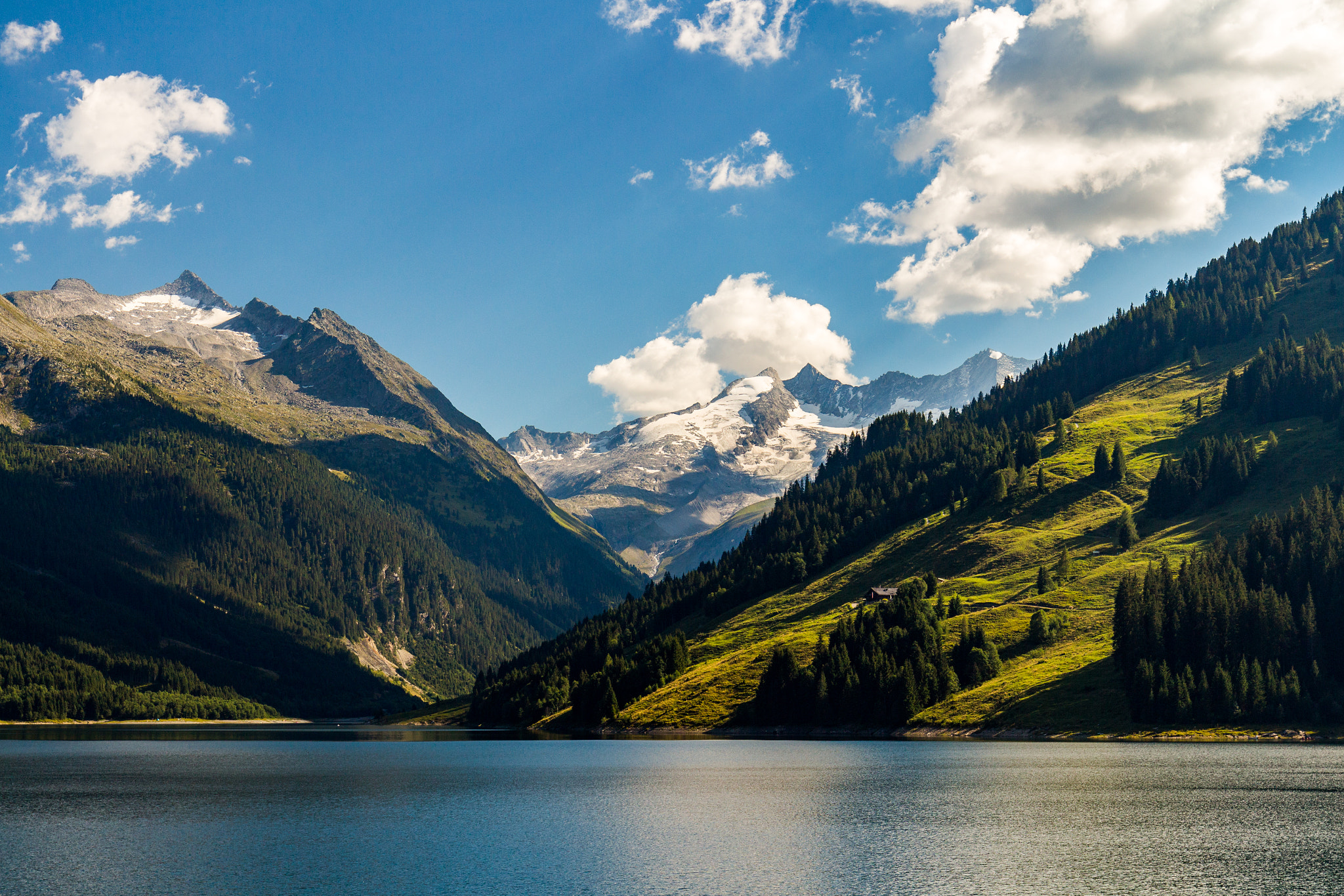 Canon EOS 700D (EOS Rebel T5i / EOS Kiss X7i) + Canon EF 16-35mm F4L IS USM sample photo. Durlassboden lake in the austrian alps photography