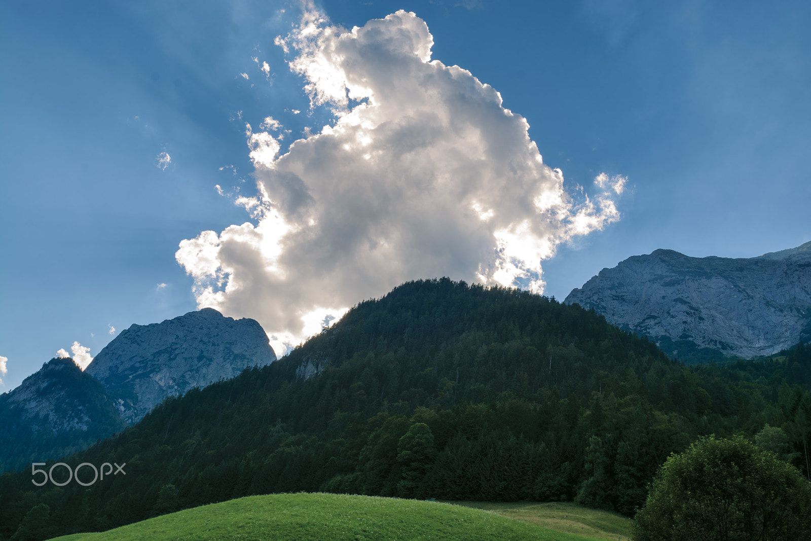 Nikon AF-S Nikkor 17-35mm F2.8D ED-IF sample photo. Birth of a cloud photography