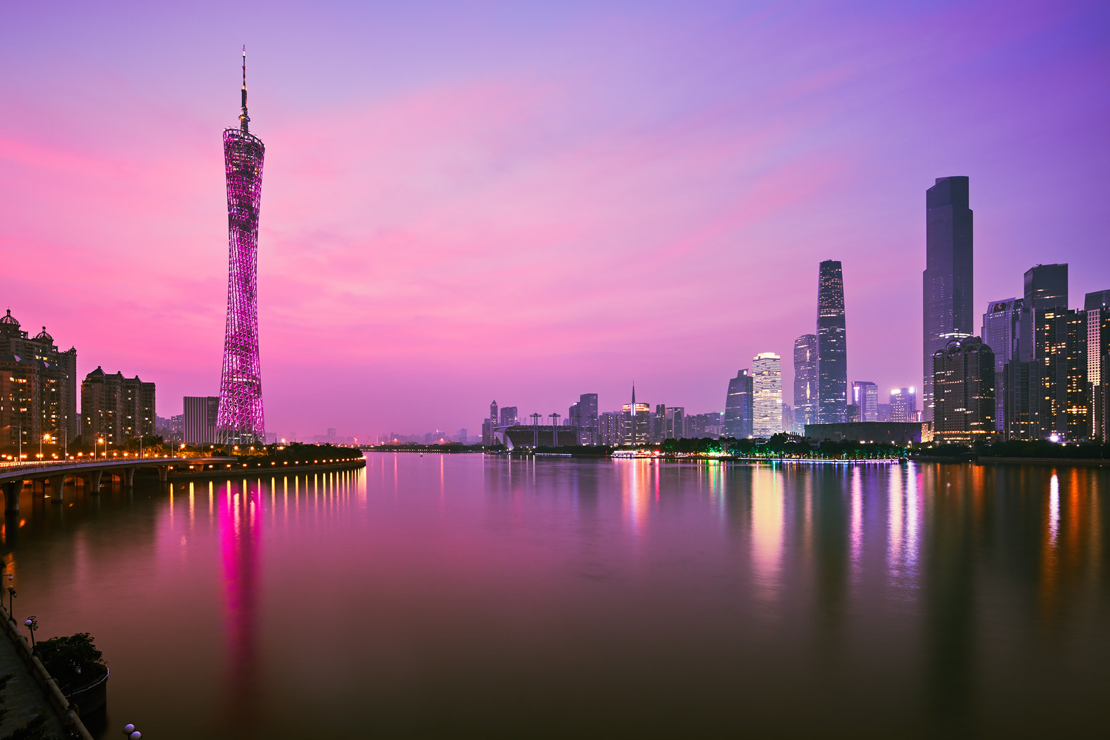 Canon EOS 5D Mark IV + Canon TS-E 17mm F4L Tilt-Shift sample photo. The tower of guangzhou photography