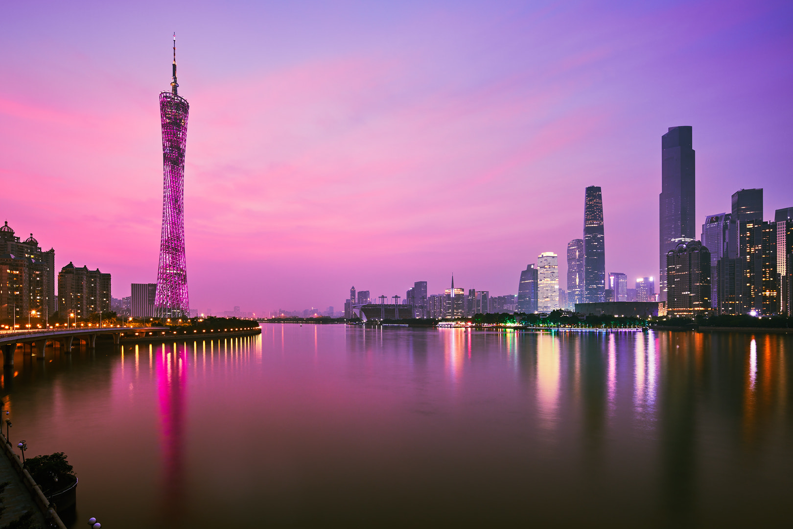 Canon TS-E 17mm F4L Tilt-Shift sample photo. The tower of guangzhou photography